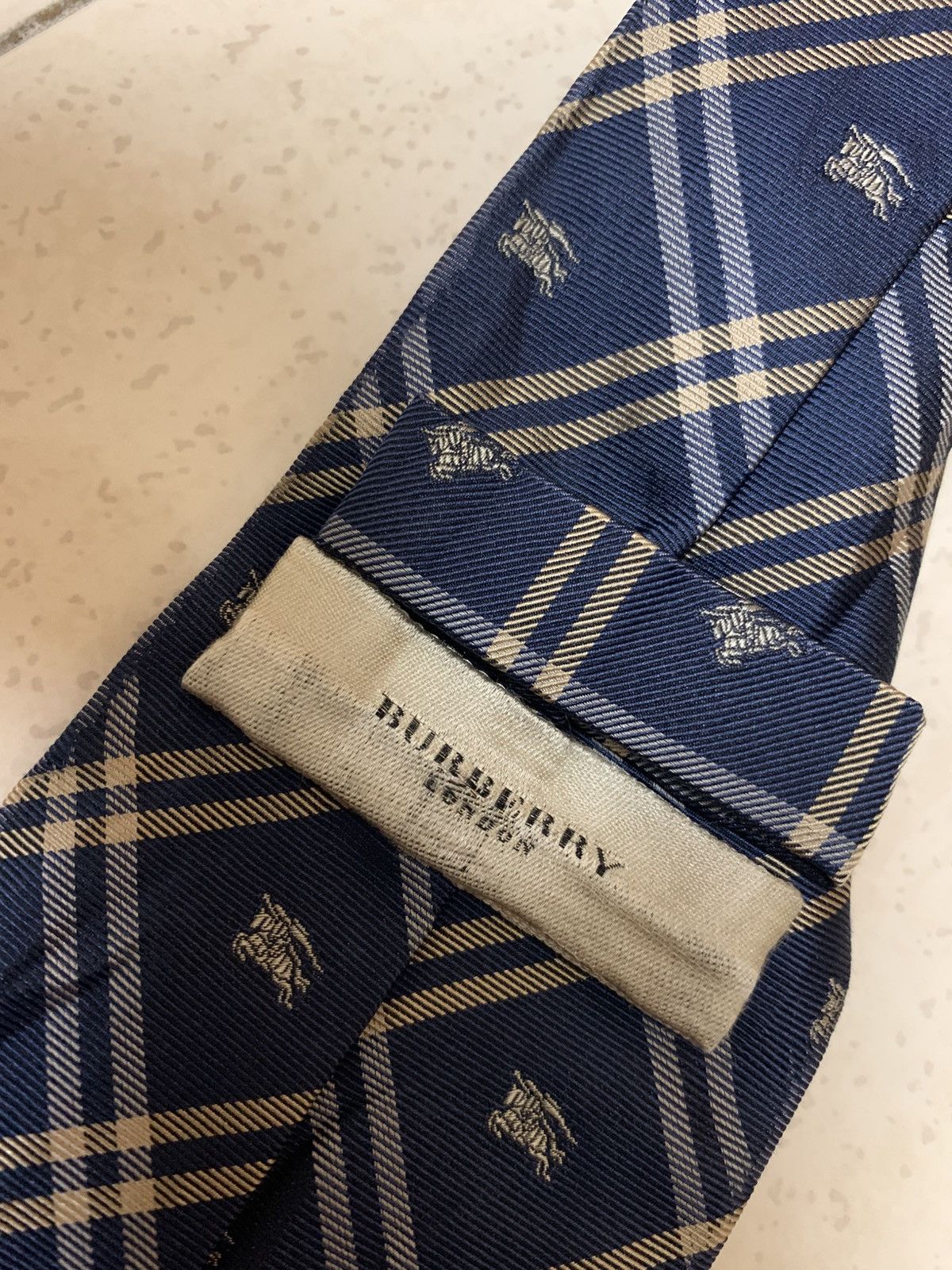 Burberry 2 burberry tie Size ONE SIZE - 10 Thumbnail