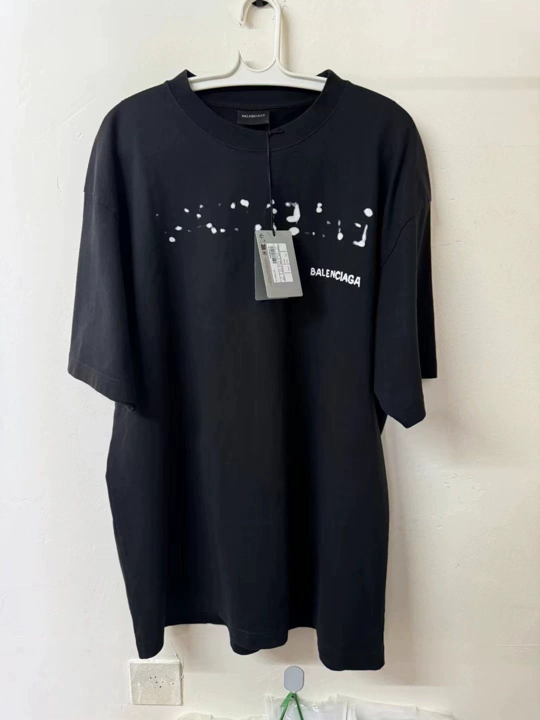 Balenciaga Balenciaga splashed ink blurred letter logo short sleeved shirt Size US S / EU 44-46 / 1 - 1 Thumbnail