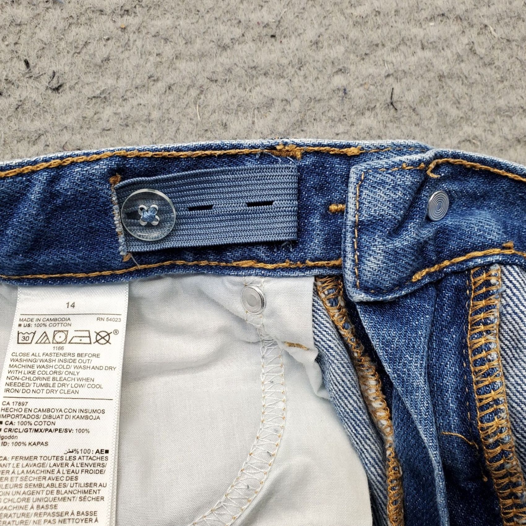 Old Navy Old Navy Womens Jeans Shorts 14 Blue Denim High Rise Distressed Adjustable Waist Shorts Size 36" / US 14 / IT 50 - 7 Thumbnail