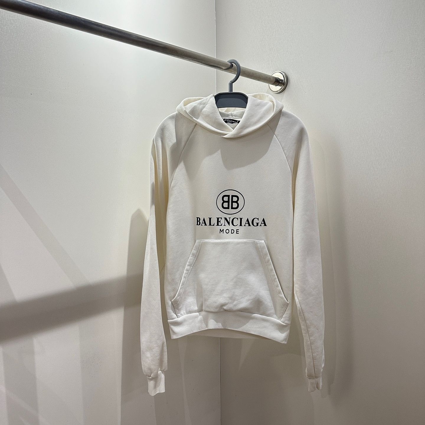 Balenciaga Balenciaga Logo Print Hoodie Size XXS Size US XXS / EU 40 - 1 Thumbnail