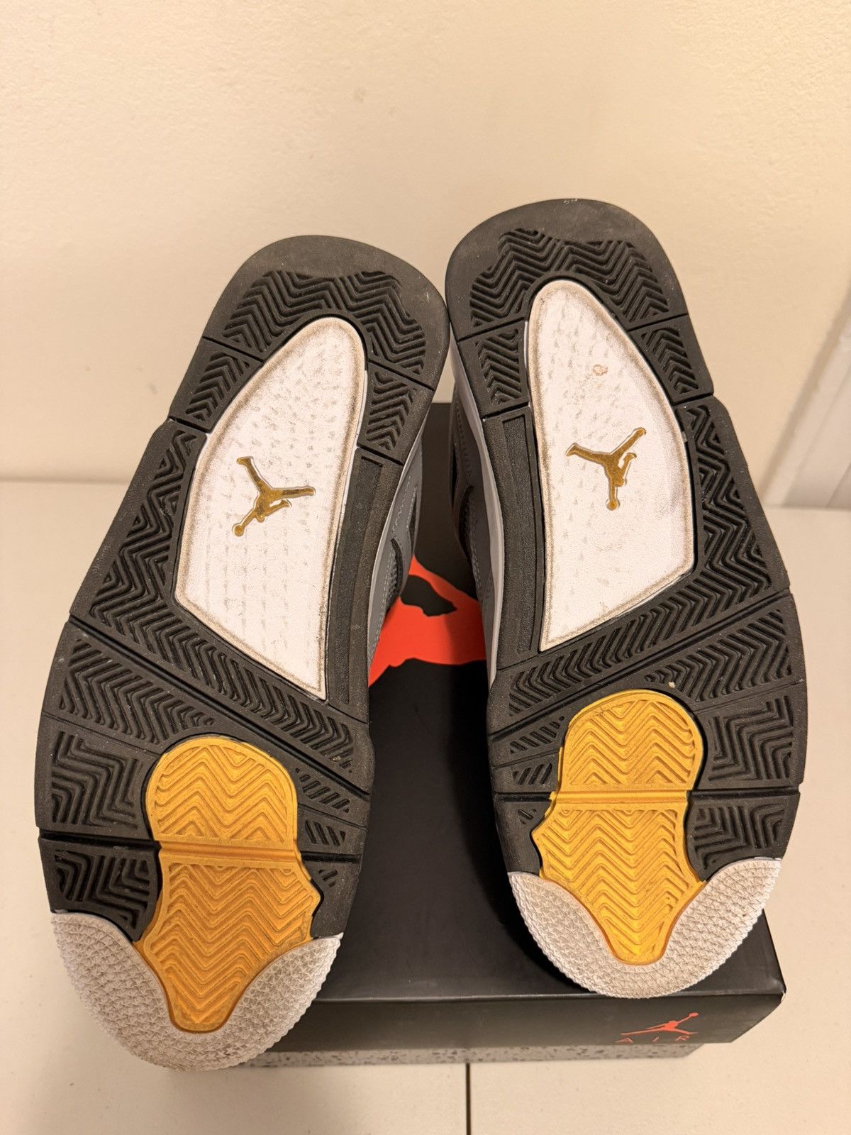 Jordan Brand Jordan 4 Retro Cool Grey (2019) size 8.5 Men Size US 8.5 / EU 41-42 - 6 Thumbnail