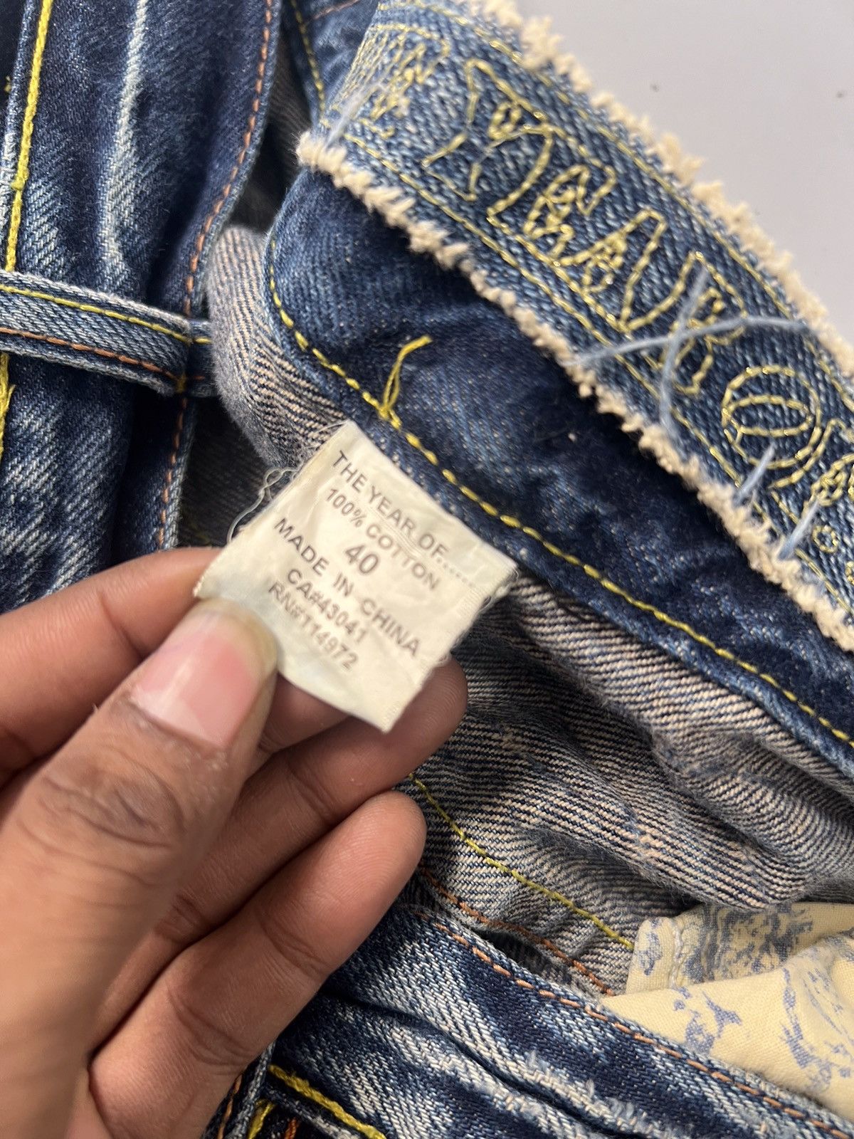 Japanese Brand Vintage the year of golden japanese embroidered denim pants Size US 40 / EU 56 - 7 Thumbnail