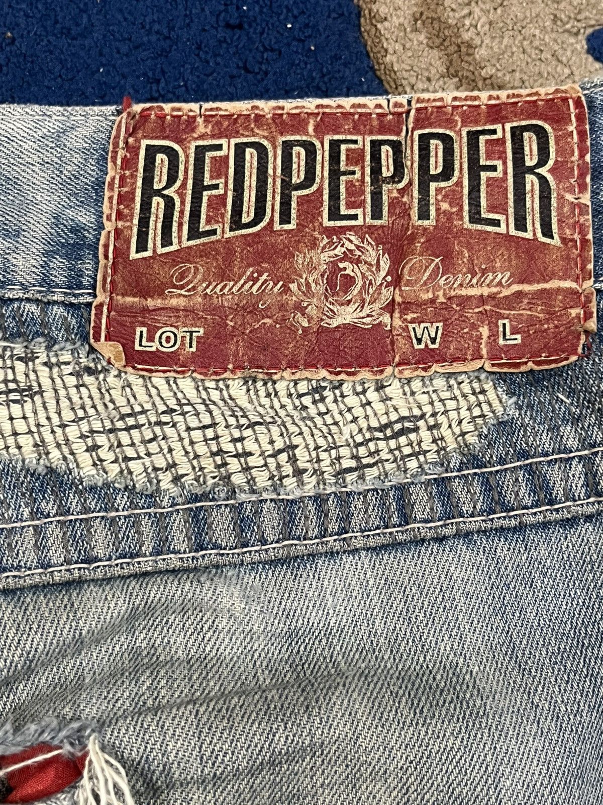 Ed Hardy × Le Grande Bleu (L.G.B.) Vintage Red Pepper Patches Distressed Denim Size US 32 / EU 48 - 17 Thumbnail