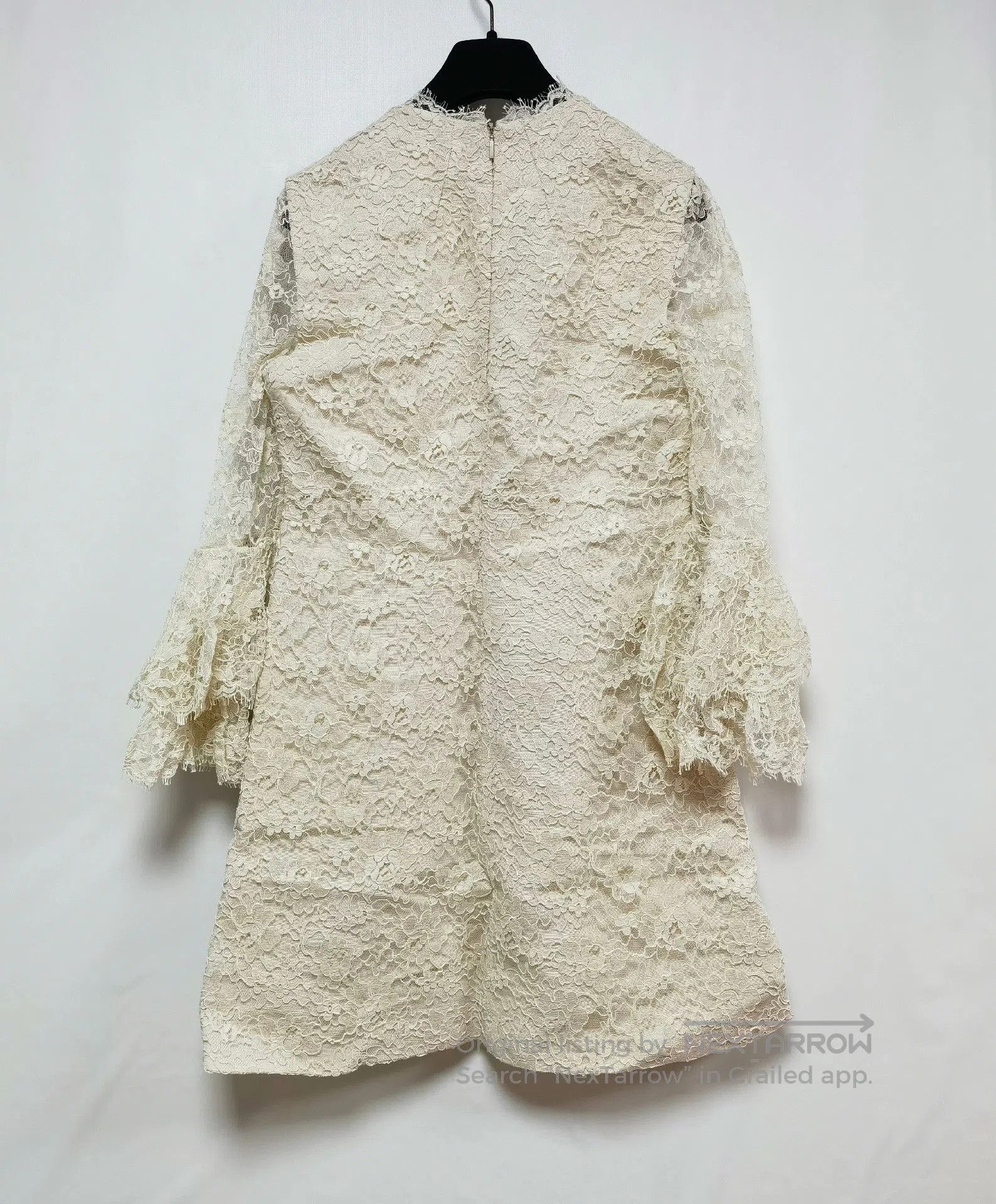 Saint Laurent Paris Saint Laurent Beige Lace Bell-Sleeve Dress. Size S / US 4 / IT 40 - 2 Thumbnail