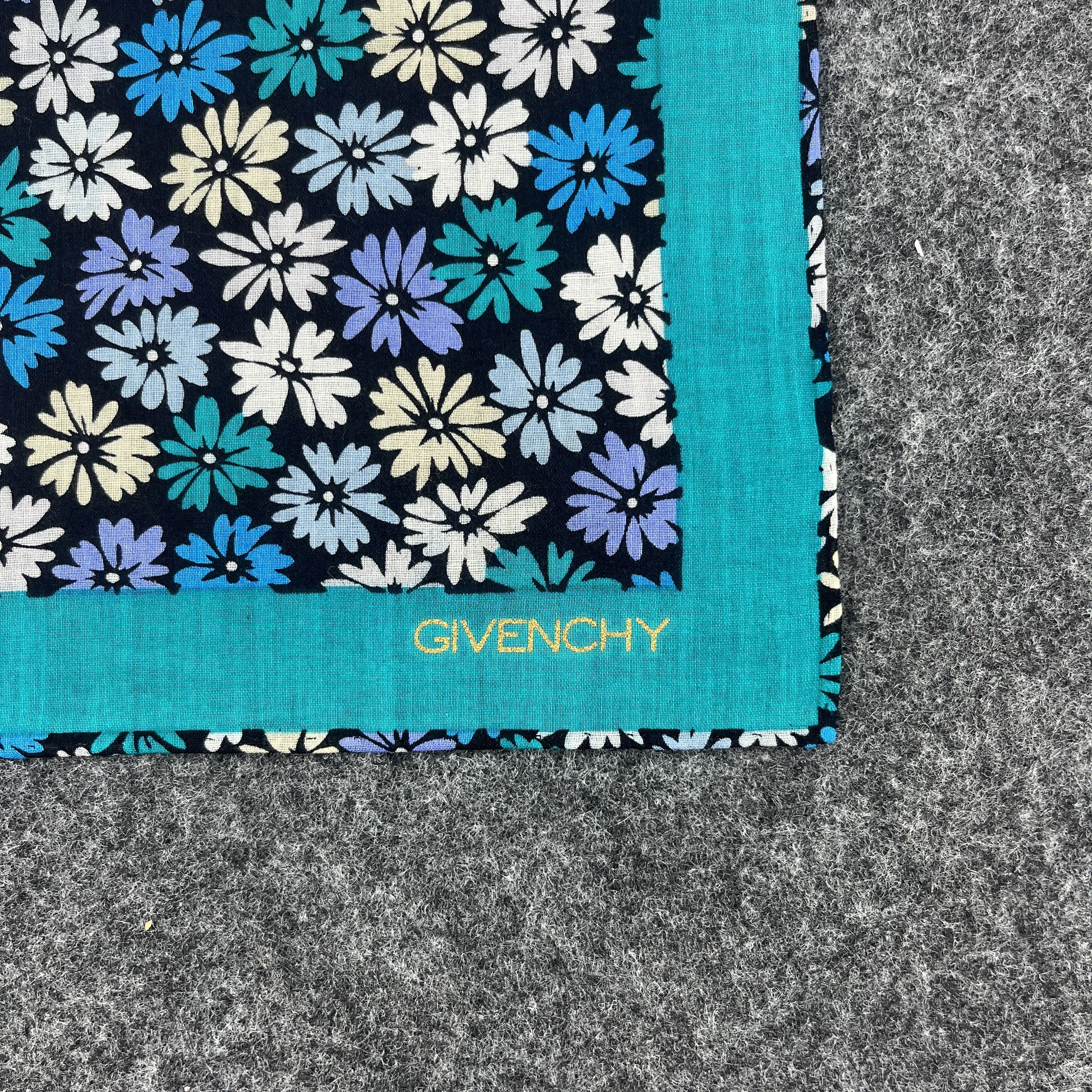 Other Givenchy Handkerchief / Bandana / Neckerchief B465 Size ONE SIZE - 5 Thumbnail