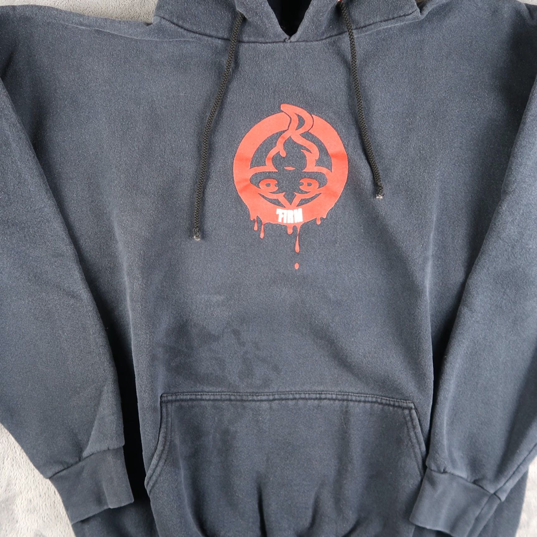Vintage VINTAGE The Firm Skateboards Hoodie Mens L Black 90s Fleece Hooded Pullover Sweatshirt USA Made Size US L / EU 52-54 / 3 - 4 Thumbnail
