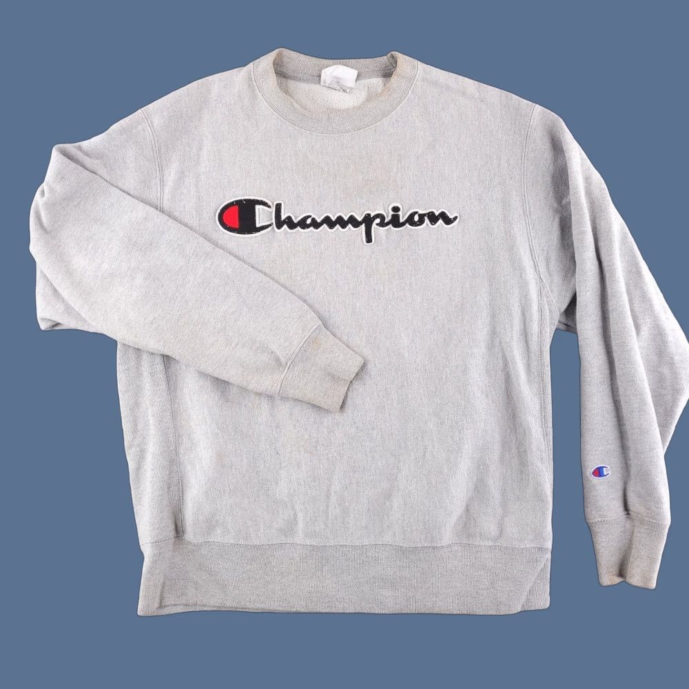 Champion VINTAGE Champion Sweatshirt Mens Large Reverse Weave Gray Crewneck Distressed Size US L / EU 52-54 / 3 - 1 Thumbnail