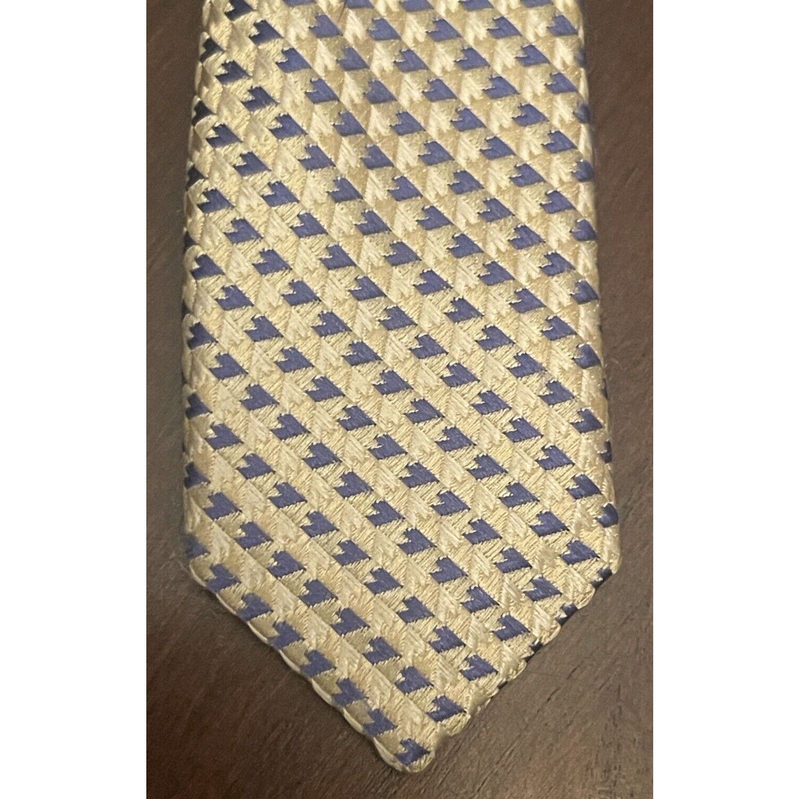 Michael Kors Michael Michael Kors Gold Blue 100% Silk Made In China Size ONE SIZE - 6 Thumbnail