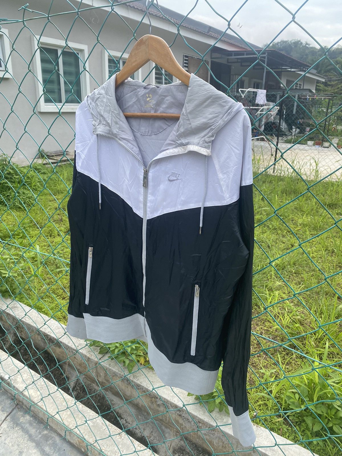 Nike ⚡️Steals⚡️ Nike Sportwear Windrunner Nylon Jacket Size US M / EU 48-50 / 2 - 3 Thumbnail