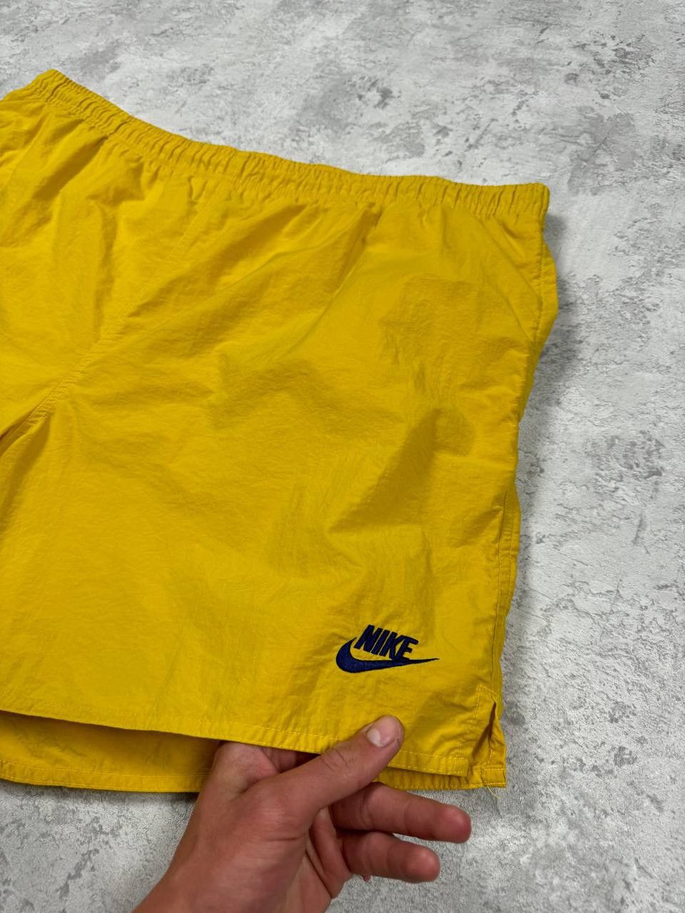 Nike RARE Vintage Nike Yellow Shorts Big Logo Size XL Size US 37 - 5 Thumbnail