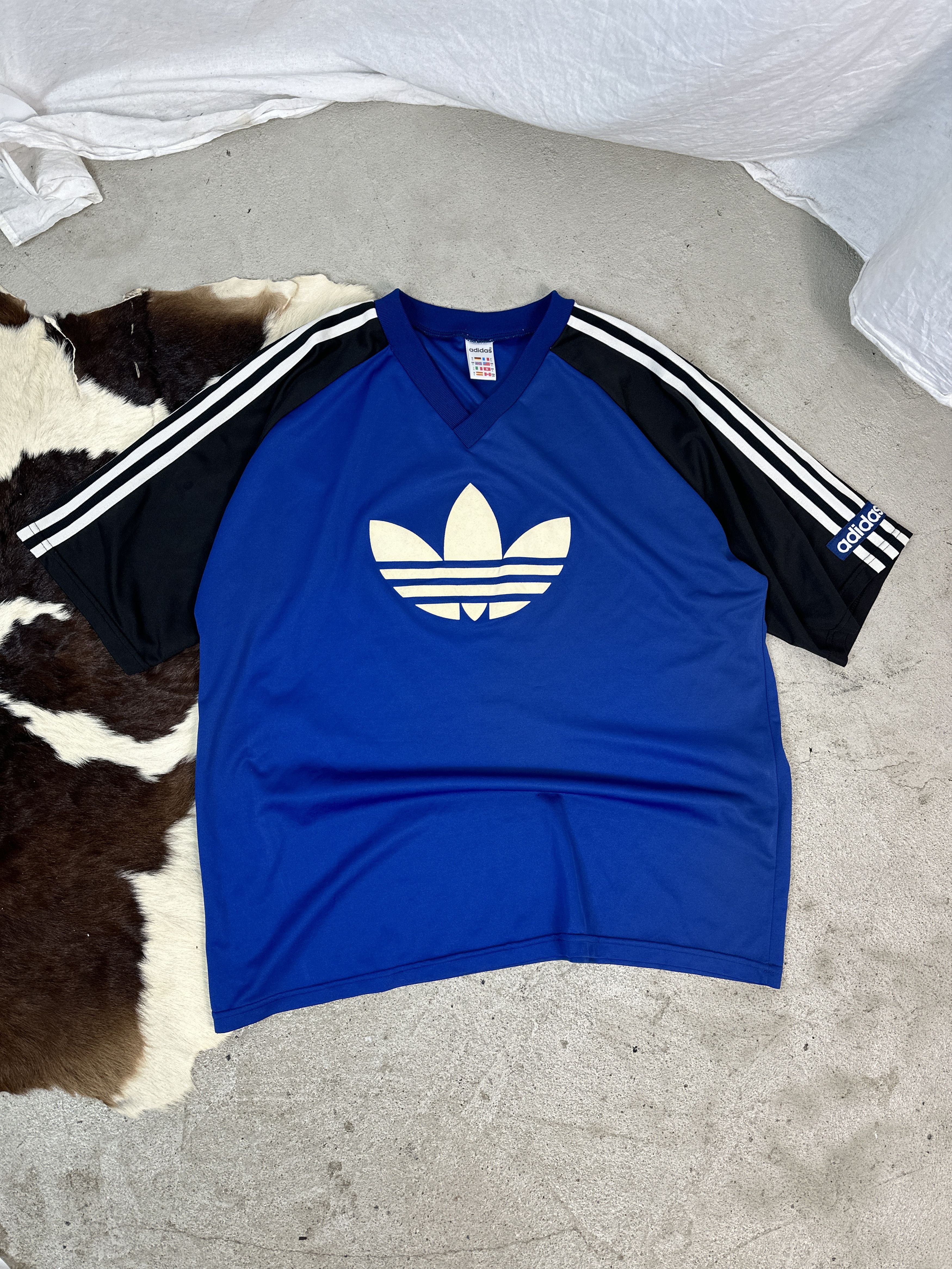 Adidas × Vintage Jersey Vintage Adidas T-shirt Size US L / EU 52-54 / 3 - 1 Thumbnail