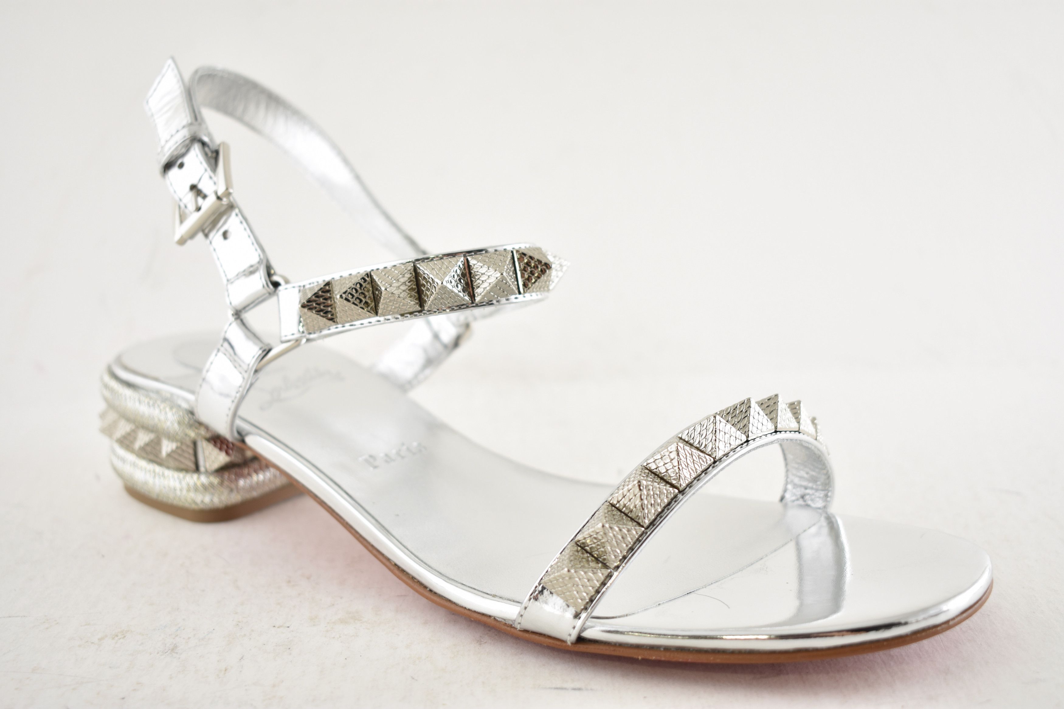 Christian Louboutin Pyrasand 30 Silver Leather Block Heel Ankle Strap Sandal 38 Size US 8 / IT 38 - 6 Thumbnail