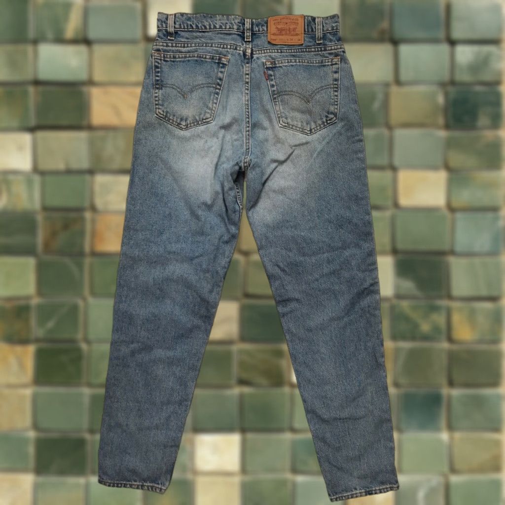 Levi's VINTAGE Levi's 550 Jeans - 34x34 - Relaxed Tapered Leg - Blue Denim - USA Made - Mens Jeans Size US 32 / EU 48 - 1 Thumbnail