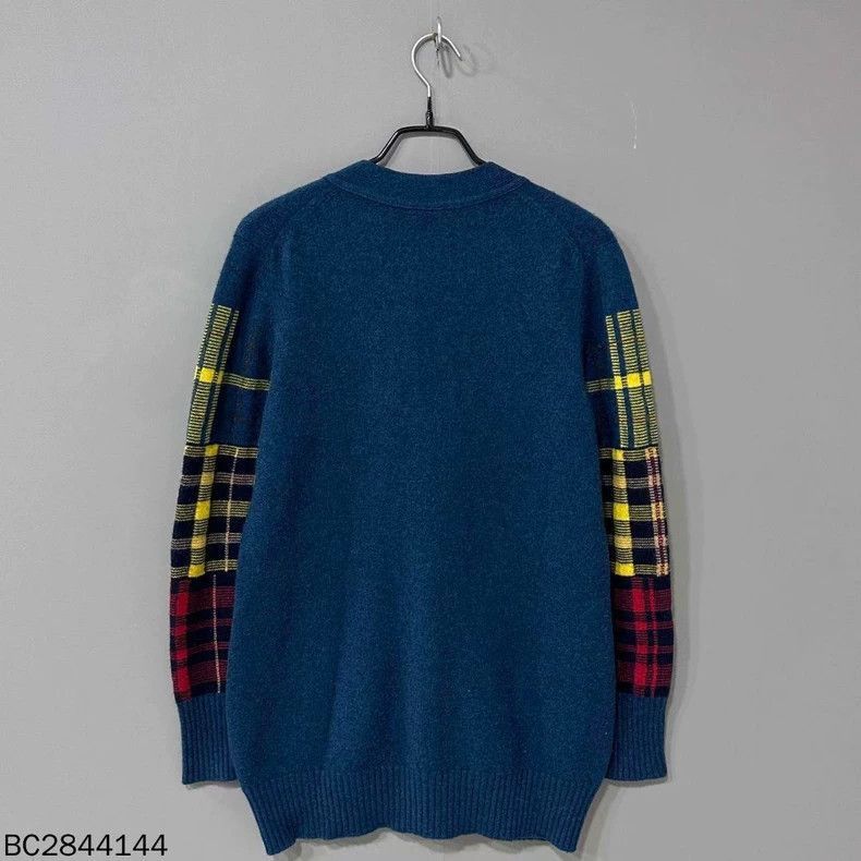 Chanel Color Block Knit Cardigan from Chanel -2505 Size US M / EU 48-50 / 2 - 3 Thumbnail