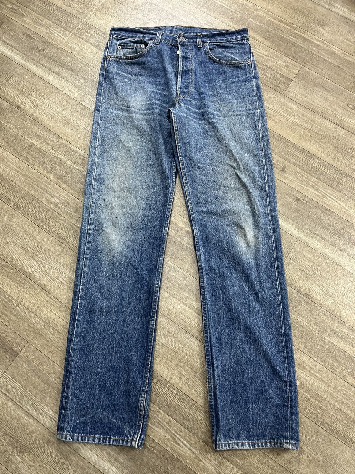 Levi's Vintage Clothing 🇺🇸1990s Vintage Levis 501 33x34 Straight Leg Faded Blue Jeans Size US 33 - 1 Thumbnail