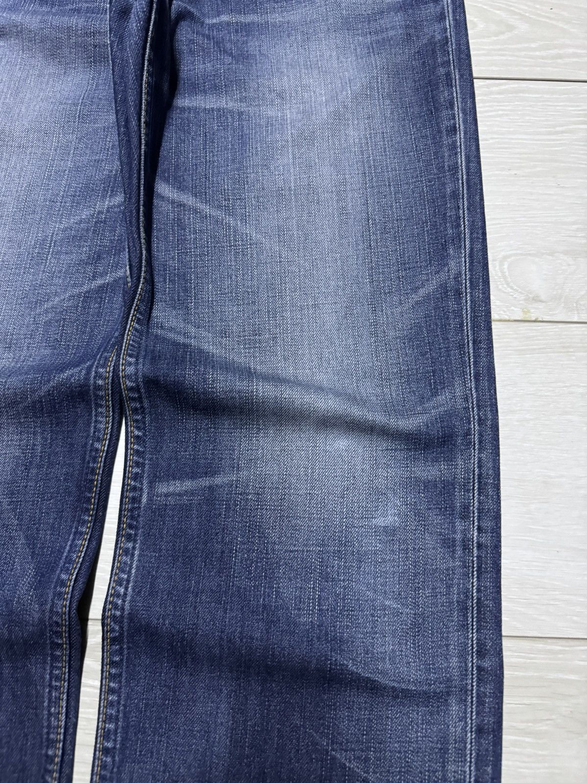 Levi's Vintage Levis 702 90s Faded Wash Distressed Straight Jeans Size US 32 / EU 48 - 8 Thumbnail