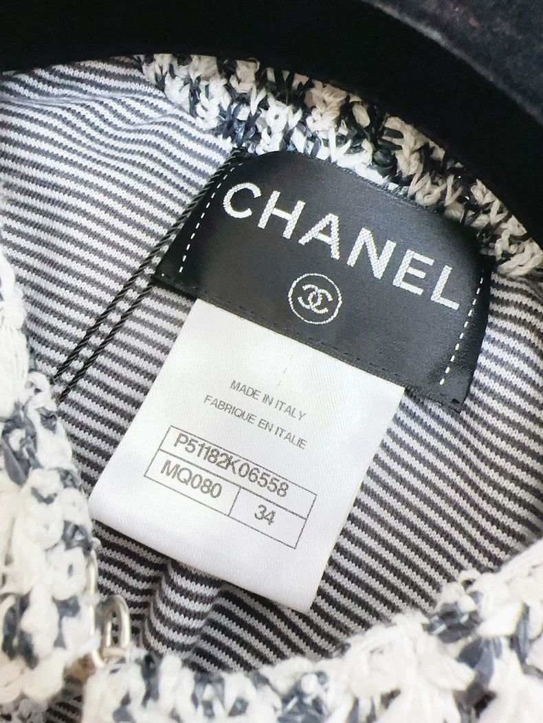 Chanel Chanel Black and white striped wavy knitted cardigan jacke Size XXS / US 00 / IT 34 - 4 Thumbnail