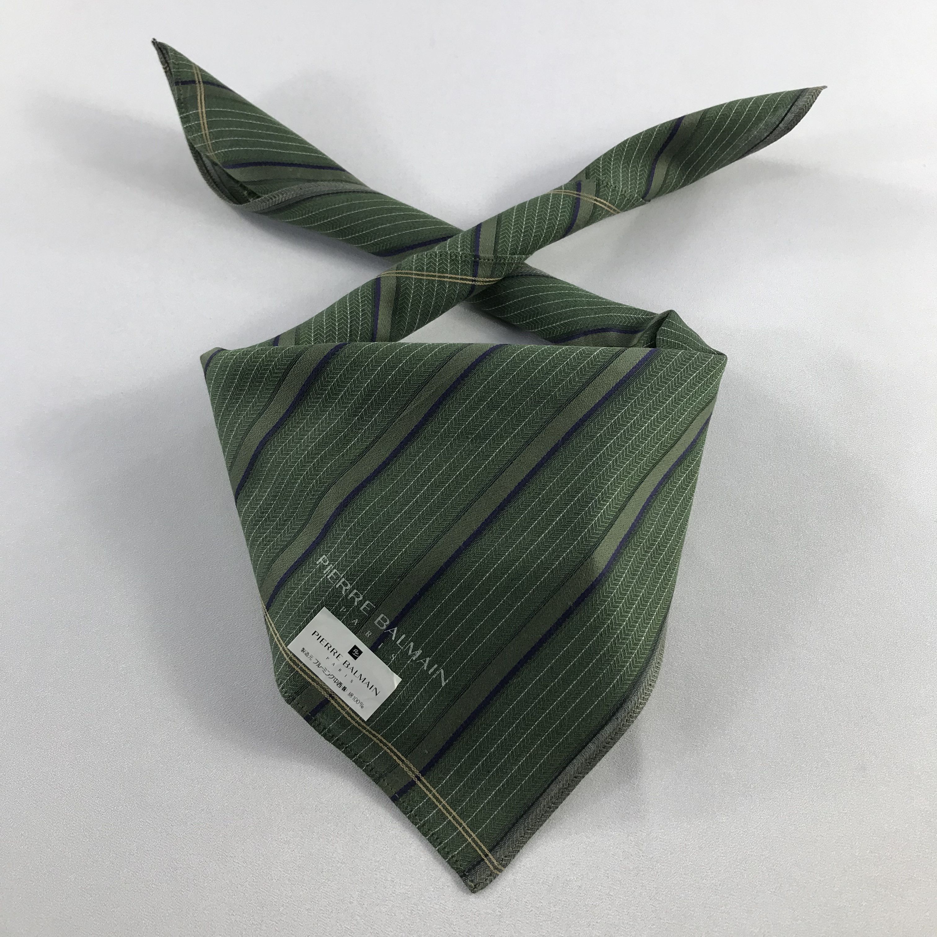 Pierre Balmain Pierre Balmain Handkerchief / Bandana / Neckerchief C807 Size ONE SIZE - 1 Thumbnail