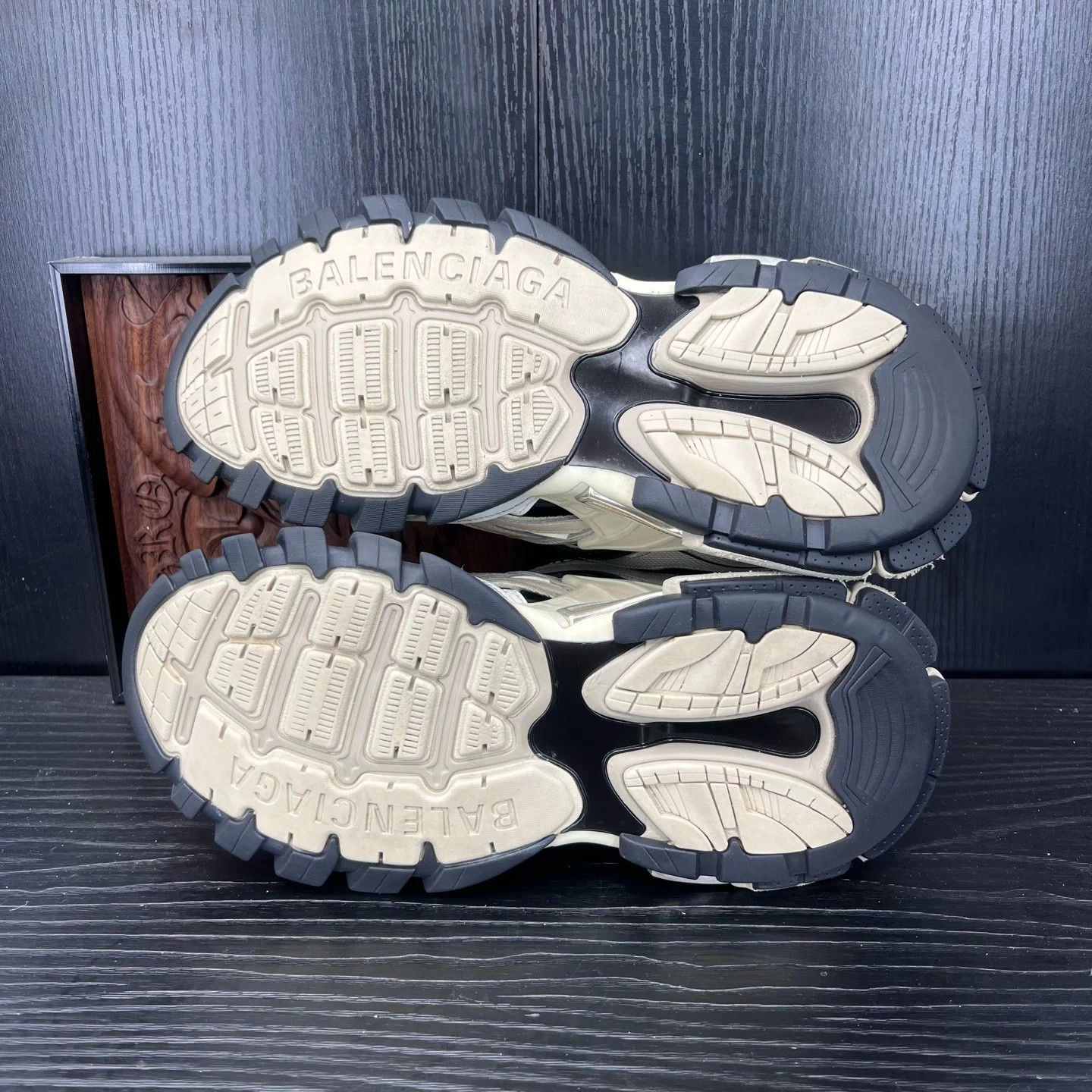 Balenciaga Balenciaga Track 2 Off-White/Black 42 Like New Size US 9 / EU 42 - 7 Thumbnail