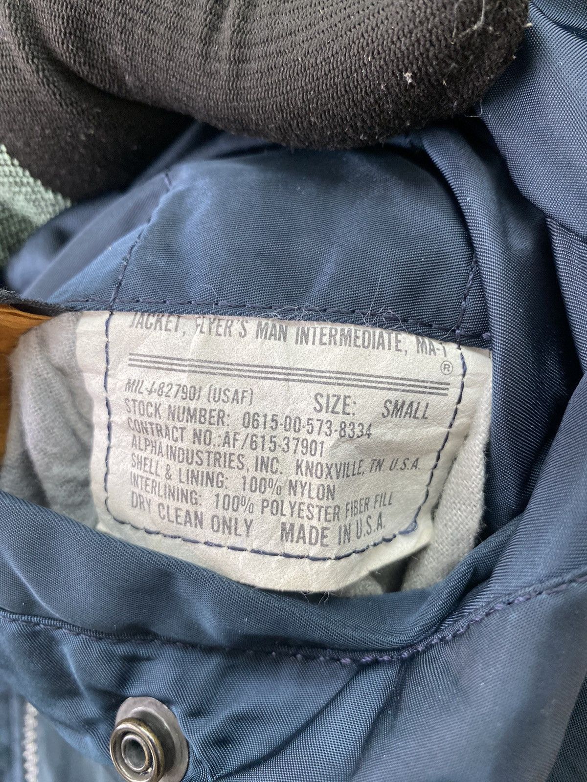 Alpha Industries Alpha Industries MA-1 Flight Jacket Navy Bomber 90s Size US S / EU 44-46 / 1 - 12 Thumbnail
