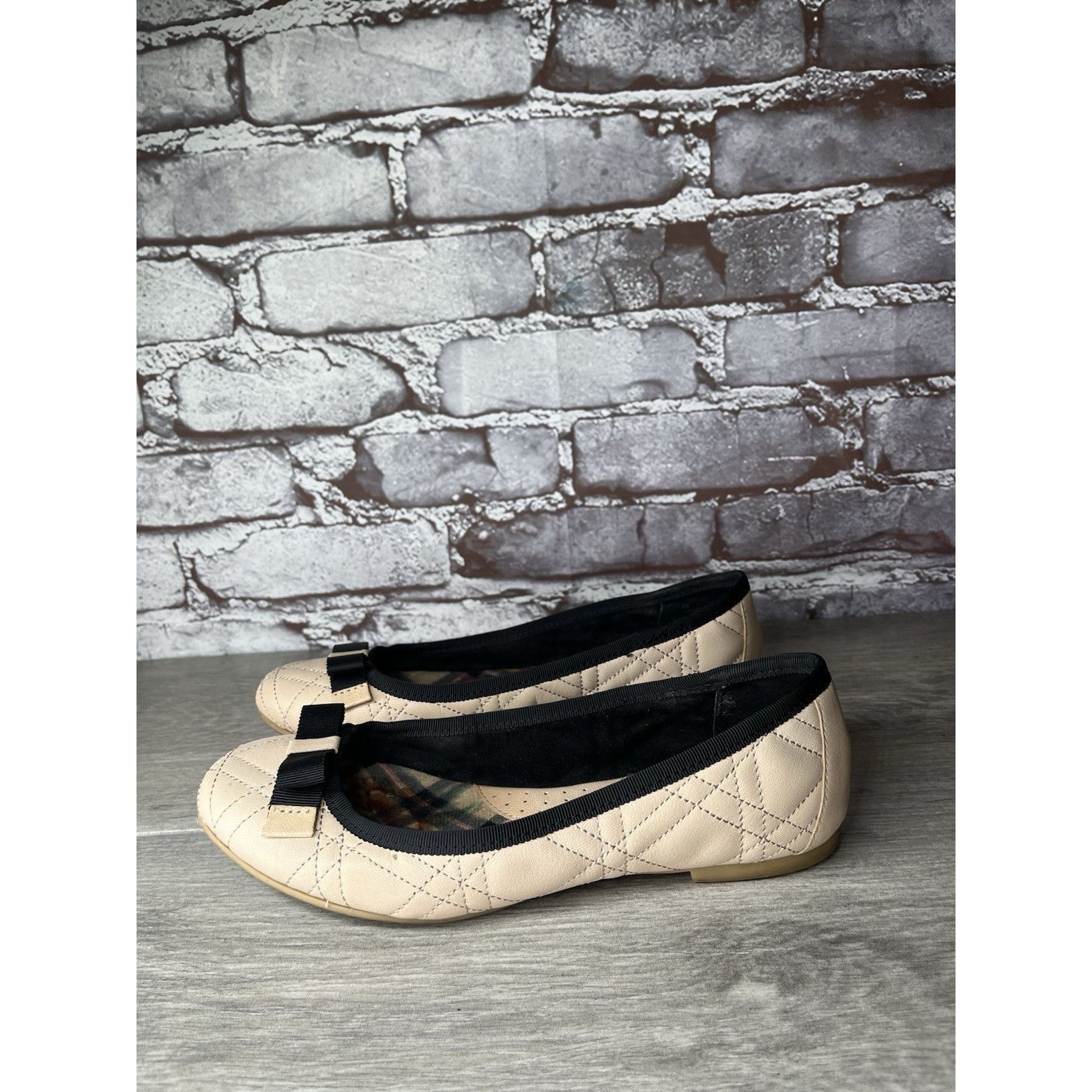 Born Born Pink Leather Black Bow Quilted Ballet Flats Shoes Women Size US 6 / IT 36 - 14 Thumbnail