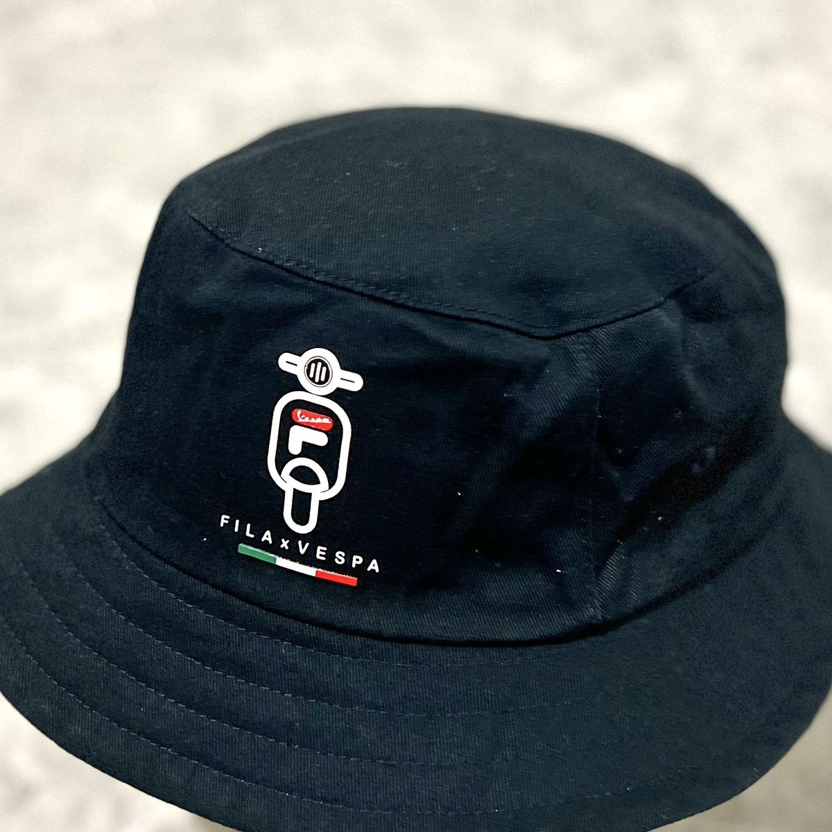 Fila × Vintage FILA X VESPA REVERSIBLE BUCKET HAT Size ONE SIZE - 2 Thumbnail