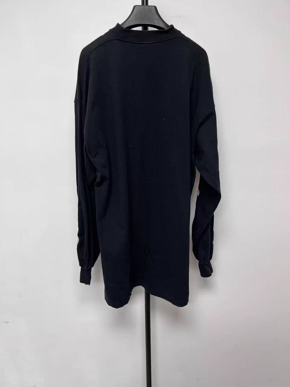Balenciaga Balenciaga Logo Crewneck Oversized Sleeve Tee Women's Black Size US L / EU 52-54 / 3 - 2 Thumbnail