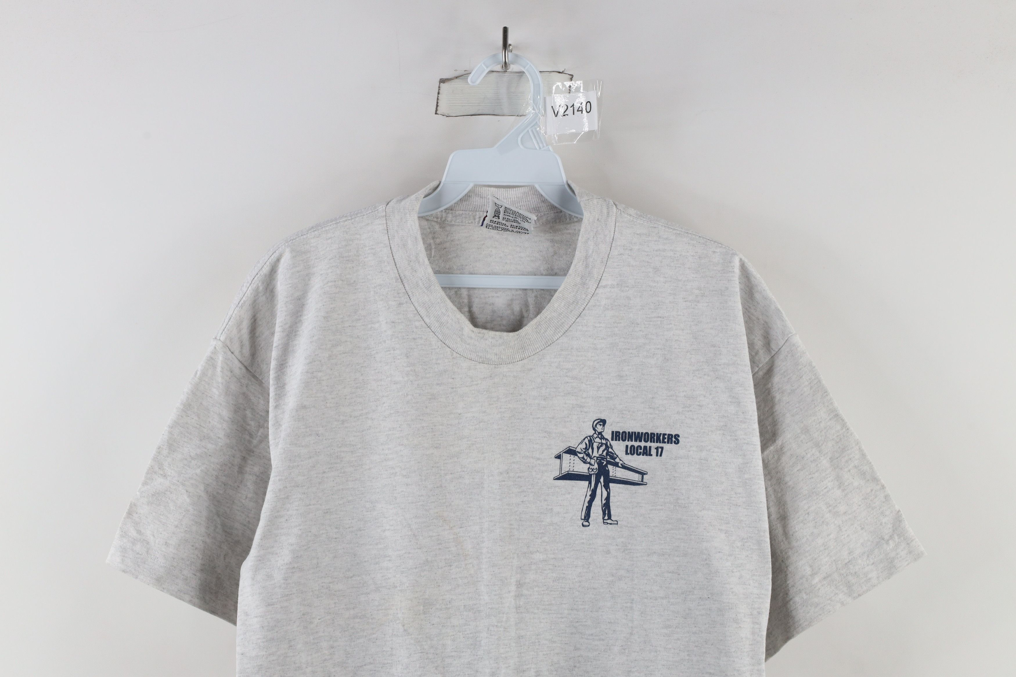Vintage Vintage 90s Union Made Local 17 Heavyweight T-Shirt USA Size US L / EU 52-54 / 3 - 2 Thumbnail
