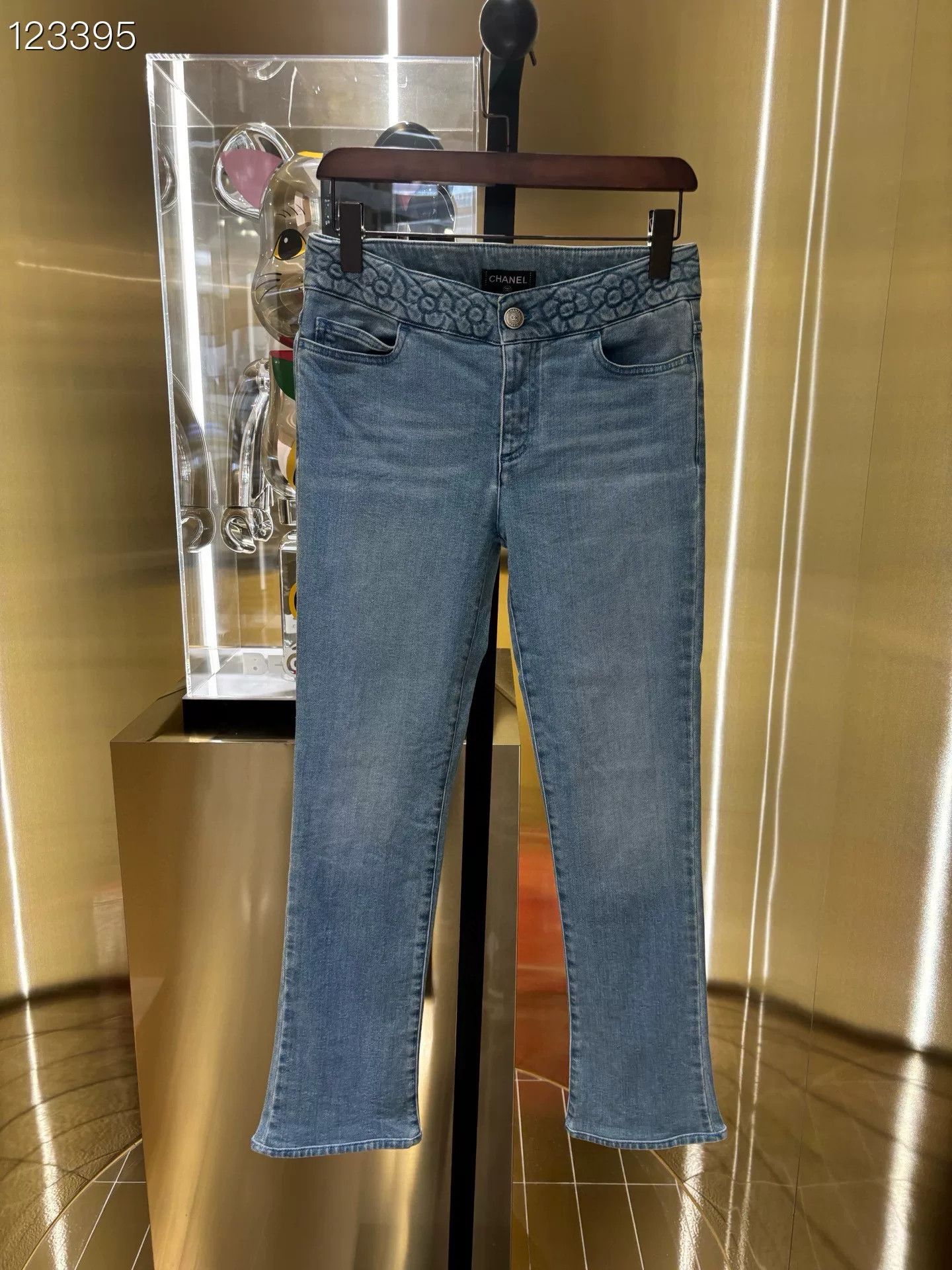 Chanel Chanel Light Straight-Leg Jeans Size 38 Size 38" / US 16 / IT 52 - 1 Thumbnail