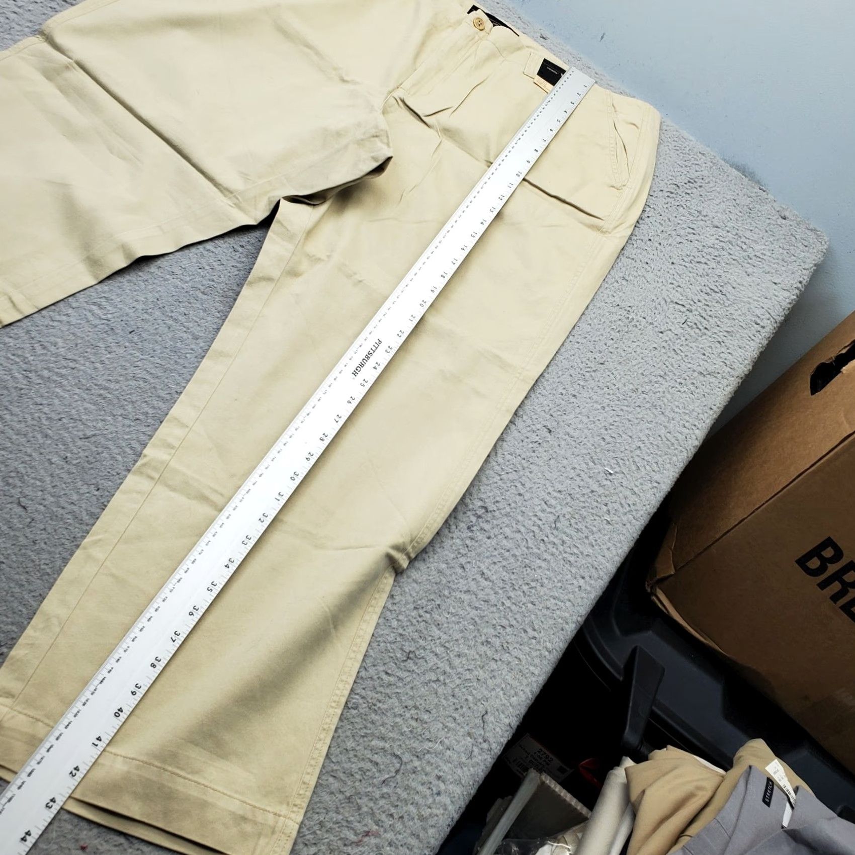 Vintage Venezia Chino Pants Womens 24 Tan Low Waist Slightly Relaxed Fit Straight Leg Size: 24 Womens Tan Chino Pants 33.5" Inseam Straight Leg 100% Cotton Size 42" / US 20 - 3 Thumbnail
