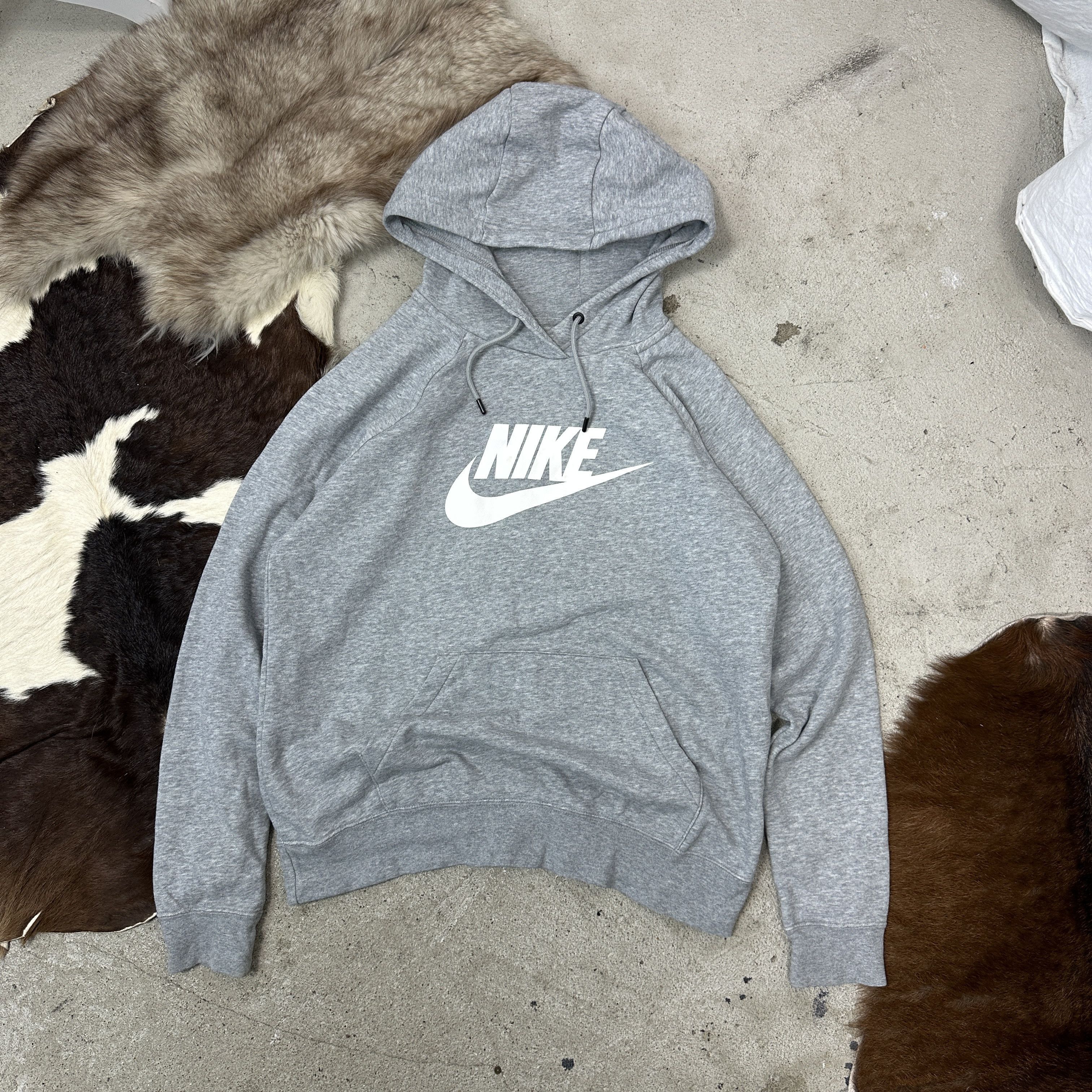 Nike Vintage Streetwear Sporty Nike Women's Hoodie Y2K Size M / US 6-8 / IT 42-44 - 1 Thumbnail