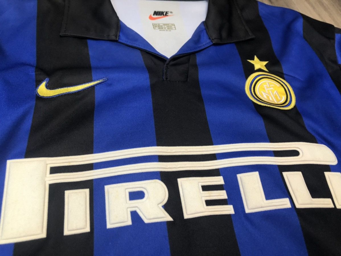 Nike Inter Milan 98/99 home shirt #9 Ronaldo Size US M / EU 48-50 / 2 - 4 Thumbnail