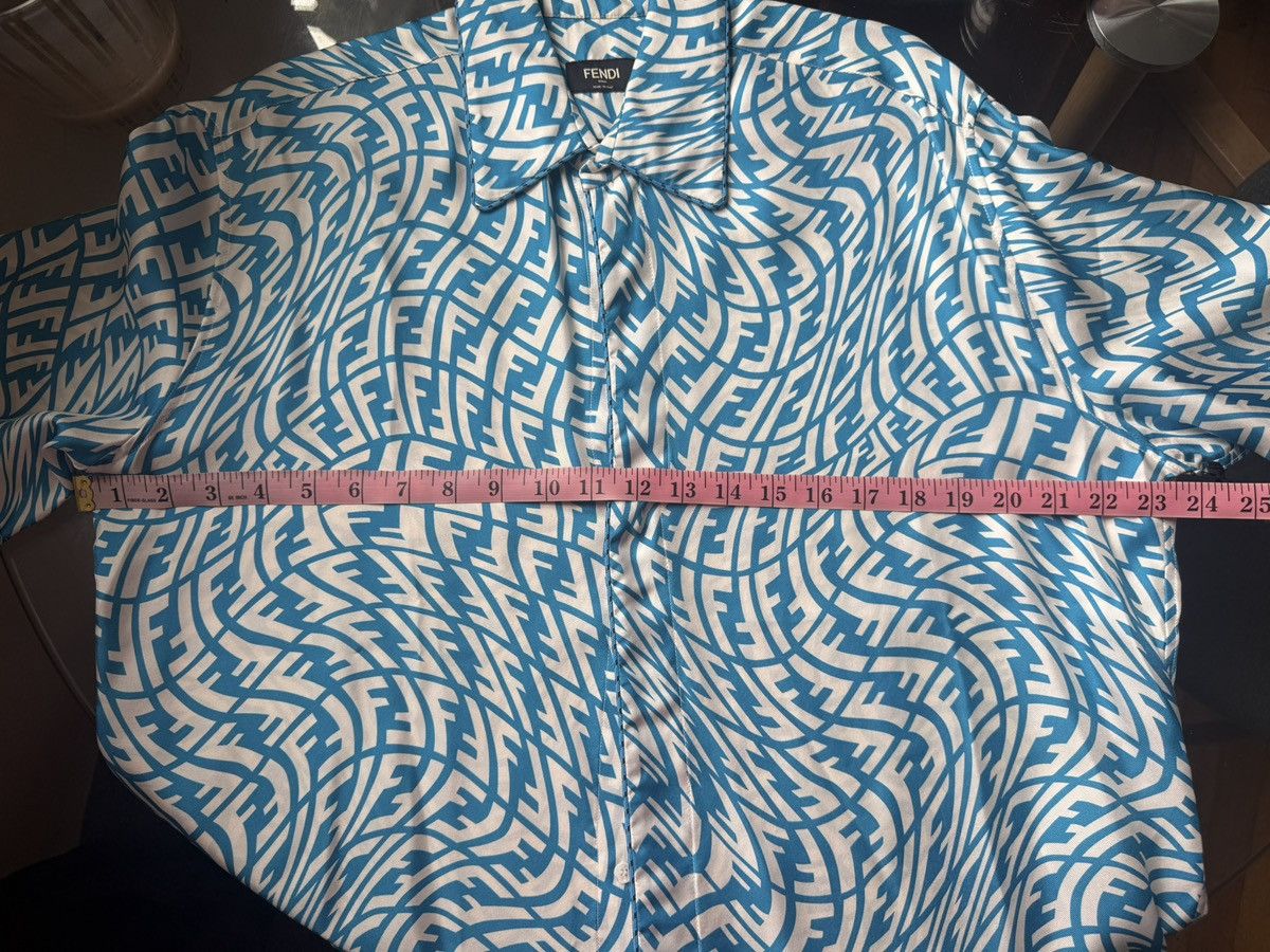 Fendi Fendi FF vertigo blue/white button up silk shirt Size US M / EU 48-50 / 2 - 15 Thumbnail