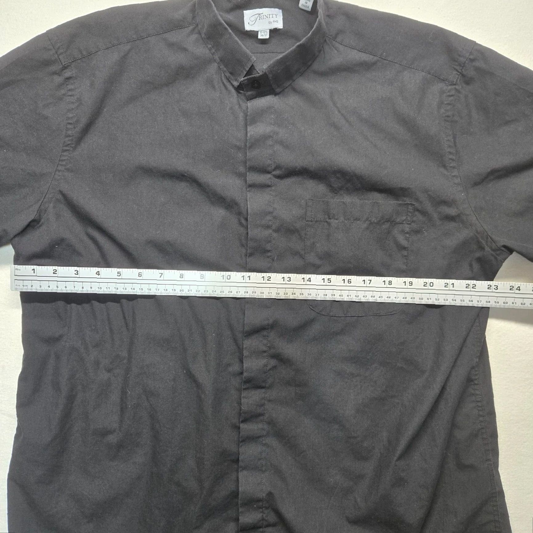 Roar Roar Solid Black Button-Down Dress Shirt Long Sleeve Men 17.5 17 36/37 Adult Shirt Trinity Size US XL / EU 56 / 4 - 5 Thumbnail
