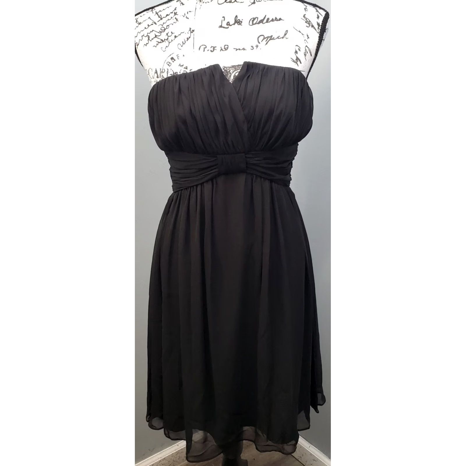 White House Black Market White House Black Market Dress Womens Size 4 Strapless Chiffon Empire Waist Black Short 90s? Size S / US 4 / IT 40 - 2 Thumbnail