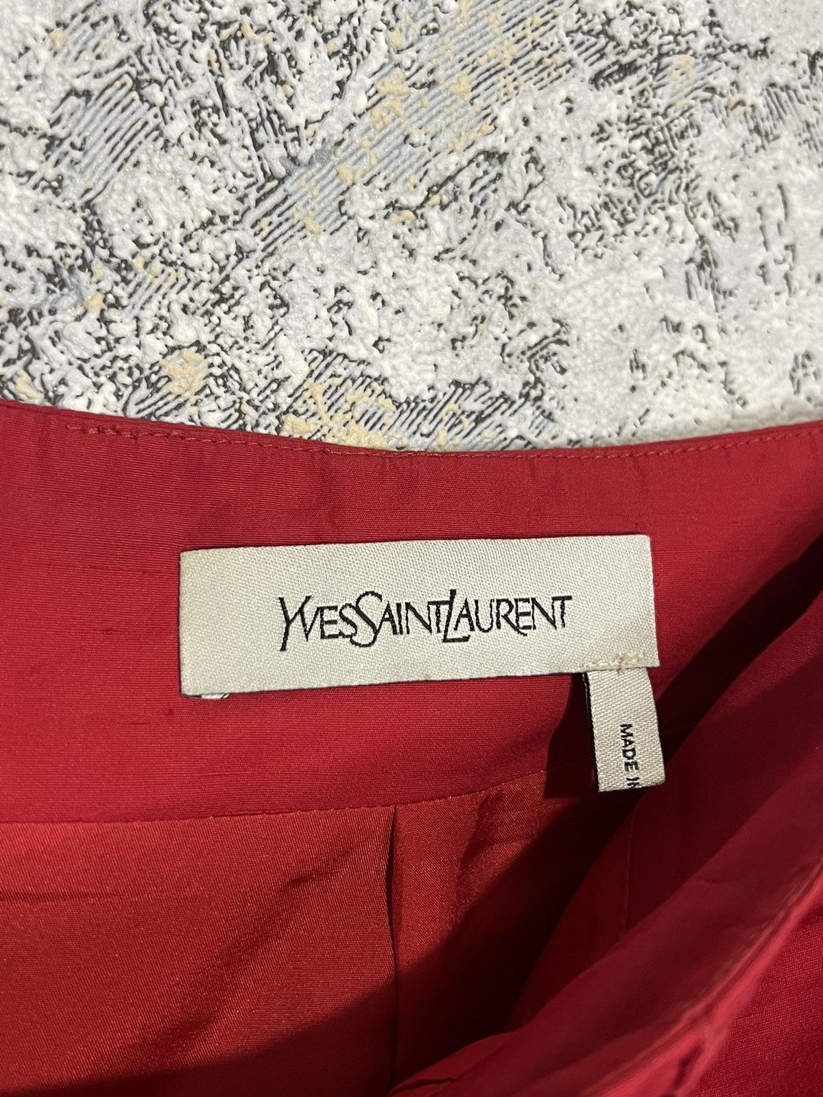 Saint Laurent Paris Vintage Yves Saint Laurent Women’s Midi Red Skirt Size FR 40 Size 28" / US 6 / IT 42 - 5 Thumbnail