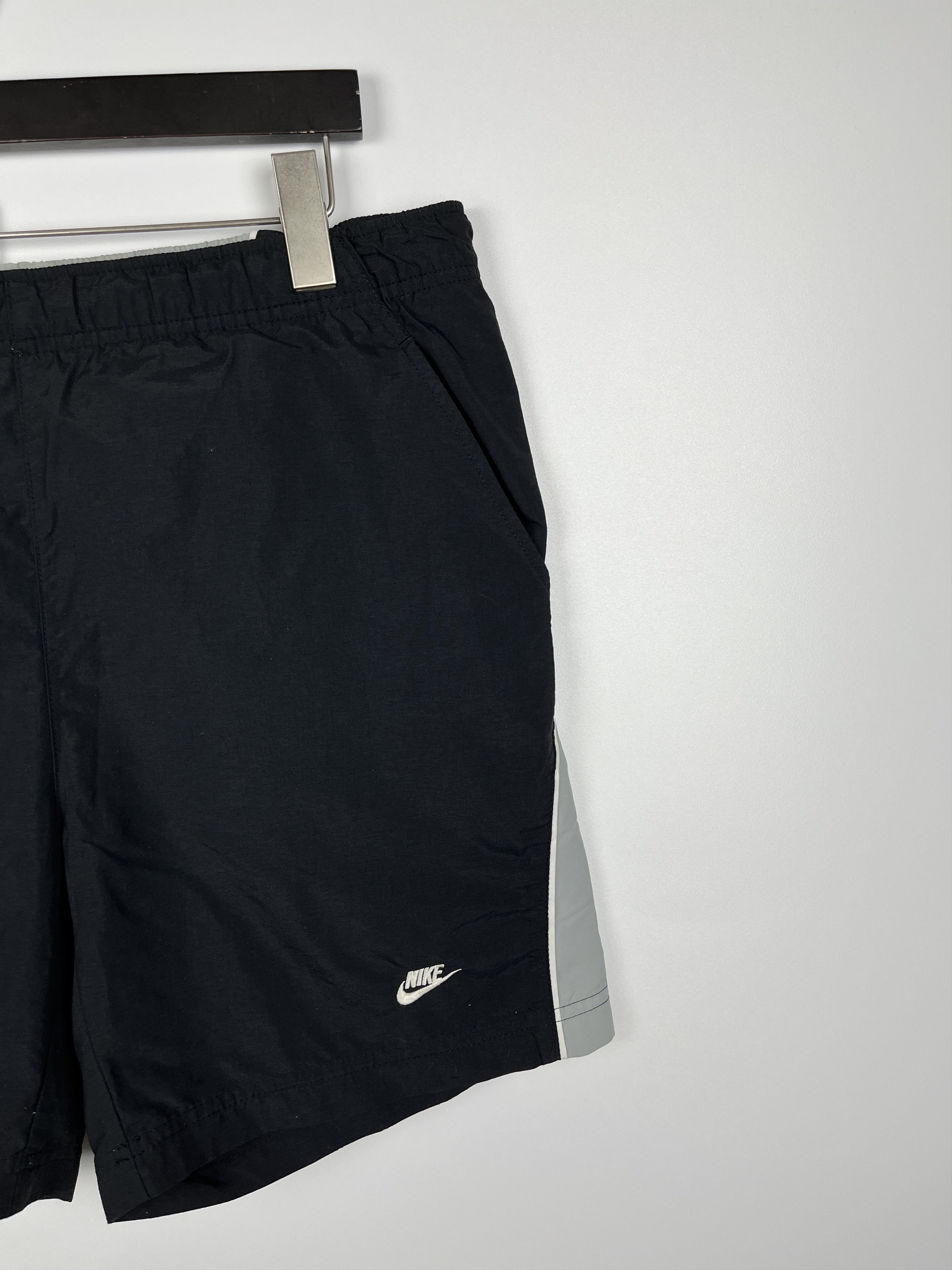 Nike Nike Vintage Athletic Men's Shorts Size US 30 / EU 46 - 3 Thumbnail