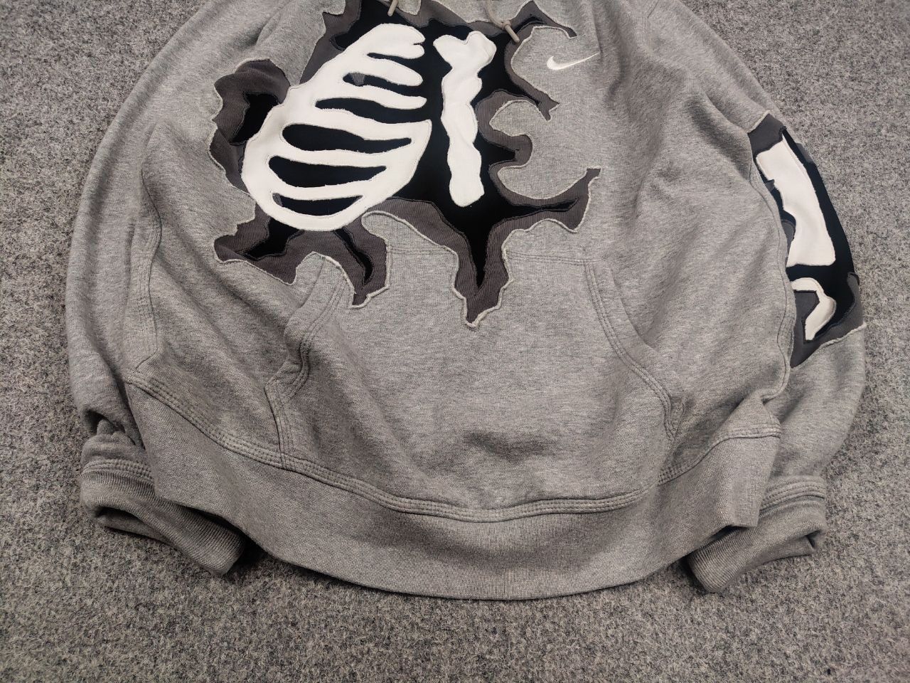 Nike Vintage Nike USA Custom Logo Skeleton Oversized Hoodie Y2K Size US M / EU 48-50 / 2 - 6 Thumbnail