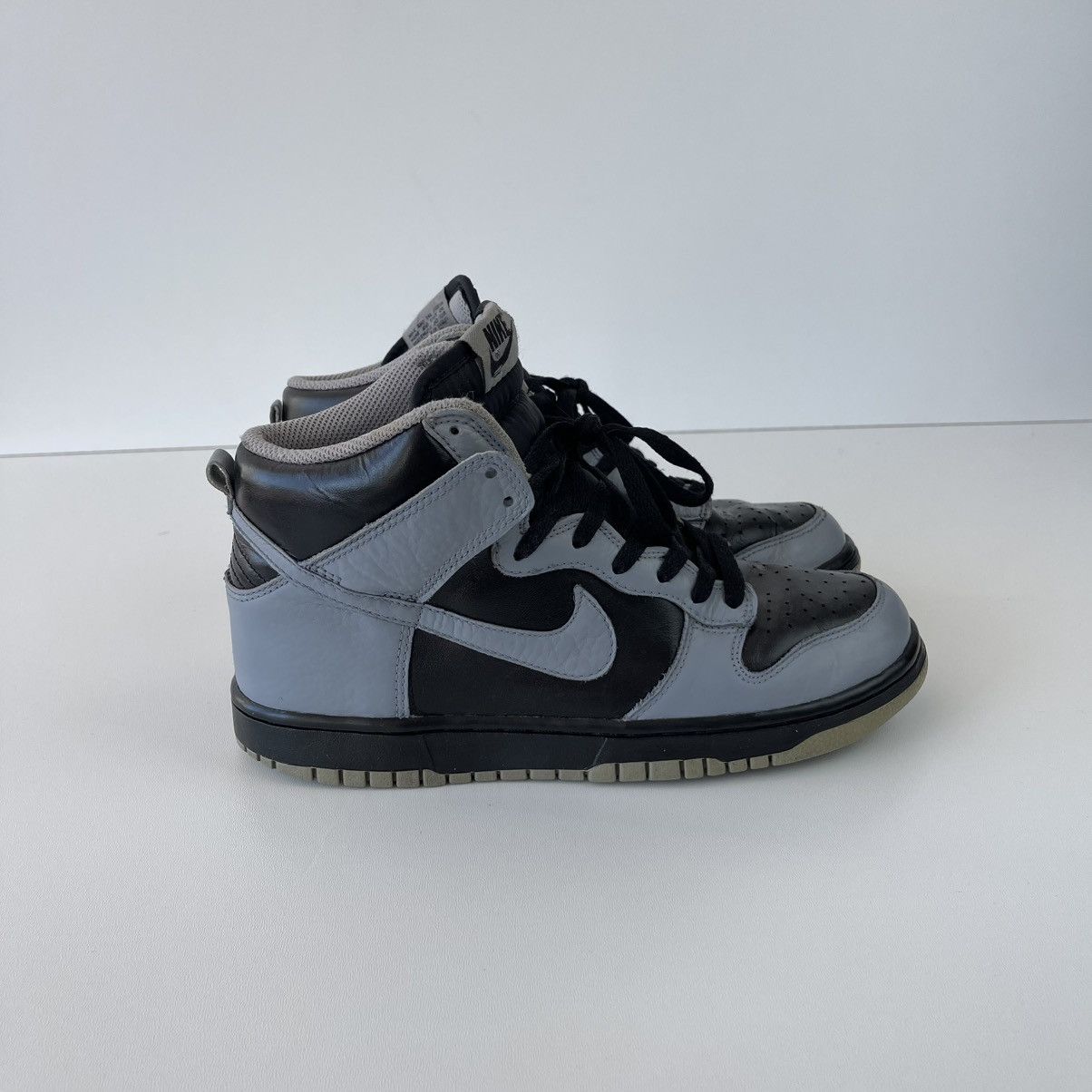 Nike Nike Dunk High 2011 Hi-Top Vintage Shoes Black Medium Grey Size US 7 / EU 40 - 4 Thumbnail