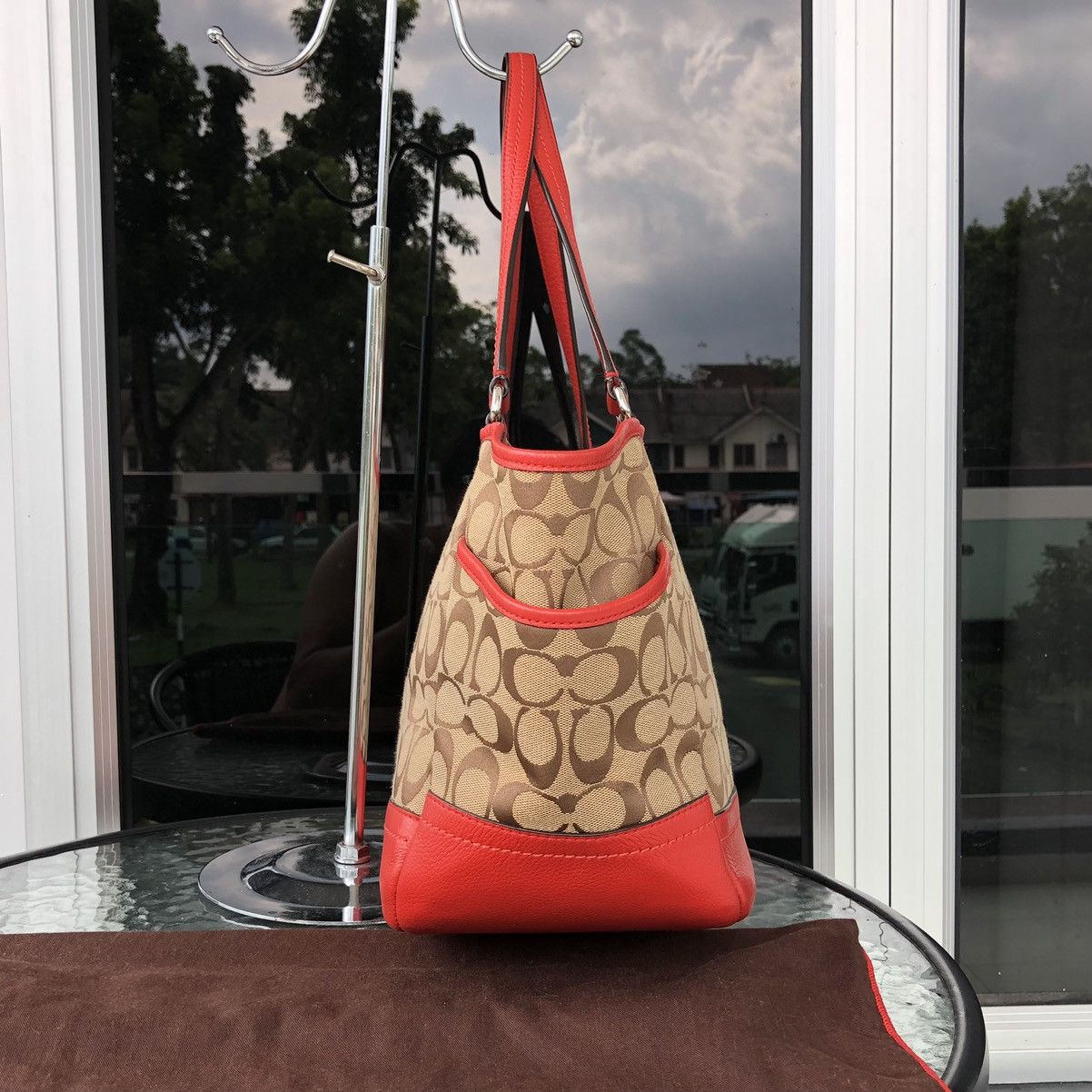Coach COACH 23297 PARK SIGNATURE JACQUARD CARRIE TOTE BAG BURGUNDY Size ONE SIZE - 8 Thumbnail