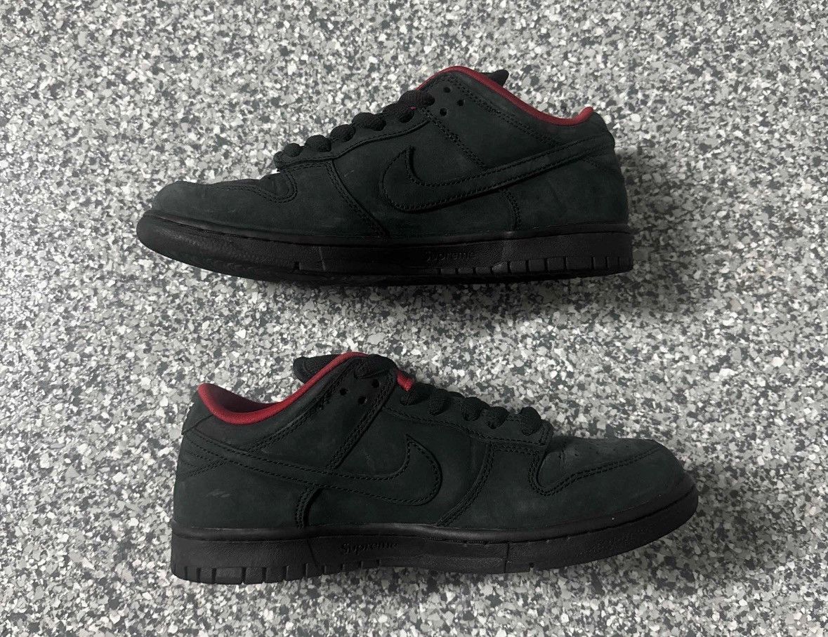 Nike × Supreme Supreme Dunk Low SB Size US 8.5 / EU 41-42 - 2 Thumbnail