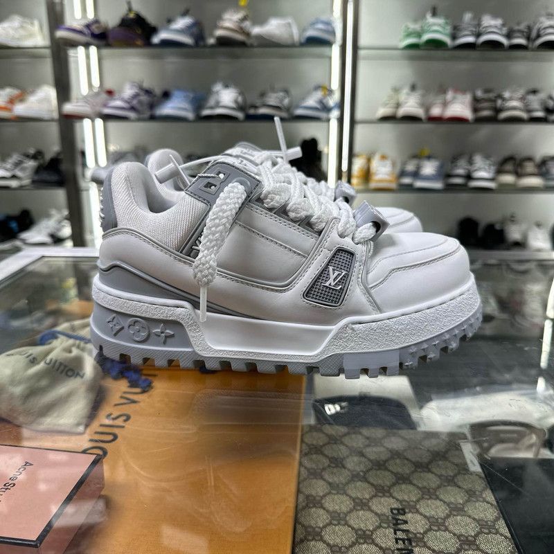 Louis Vuitton Louis Vuitton Trainer Maxi Leather Low Top Sneakers -2508 Size US 5.5 / EU 38 - 6 Thumbnail