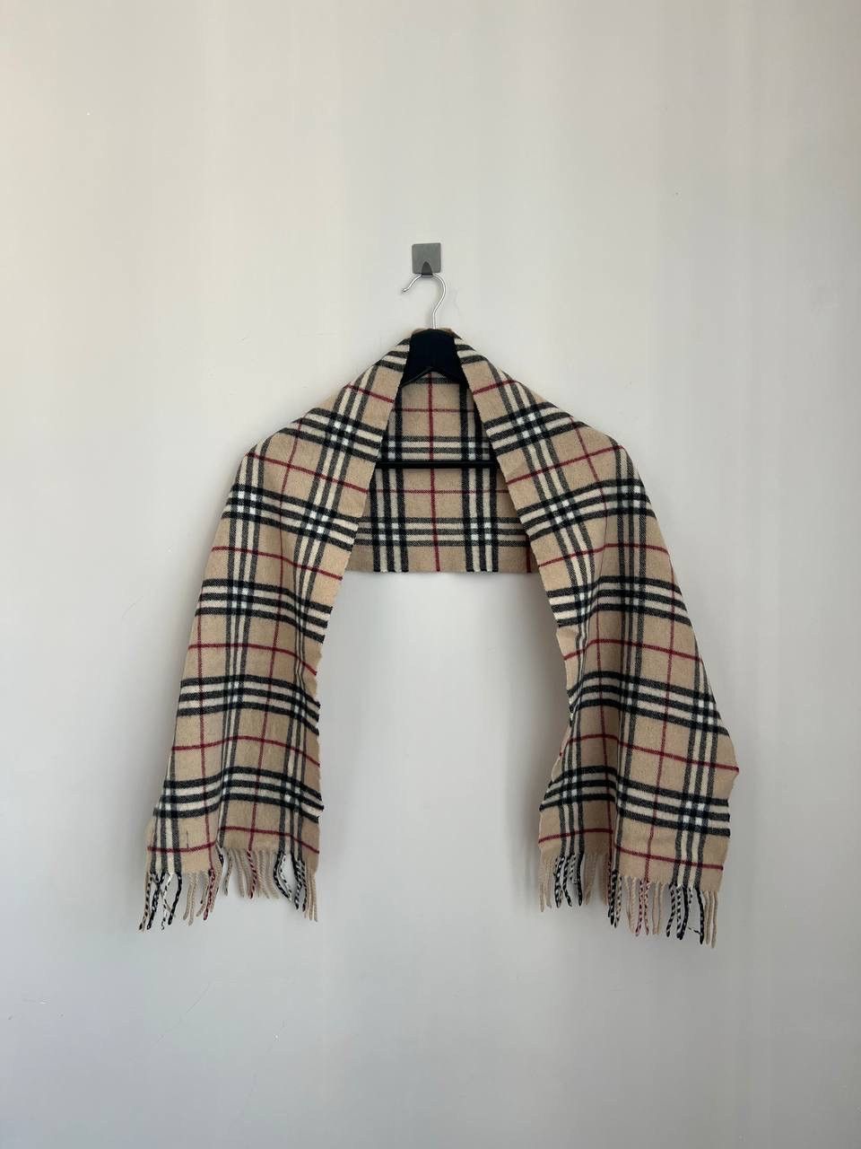 Burberry Burberry vintage plaid unisex 100% Lambswool scarf Size ONE SIZE - 5 Thumbnail