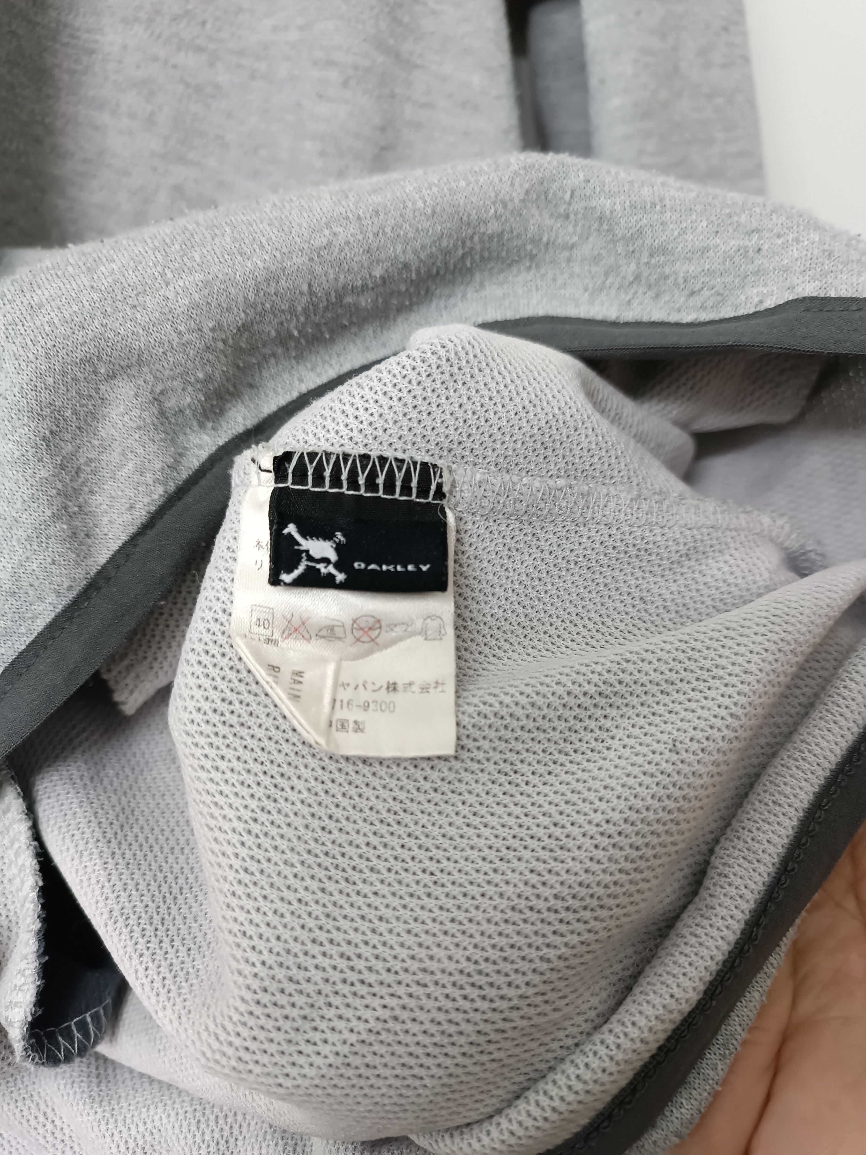 Oakley Vintage Oakley hoodie Size US L / EU 52-54 / 3 - 5 Thumbnail