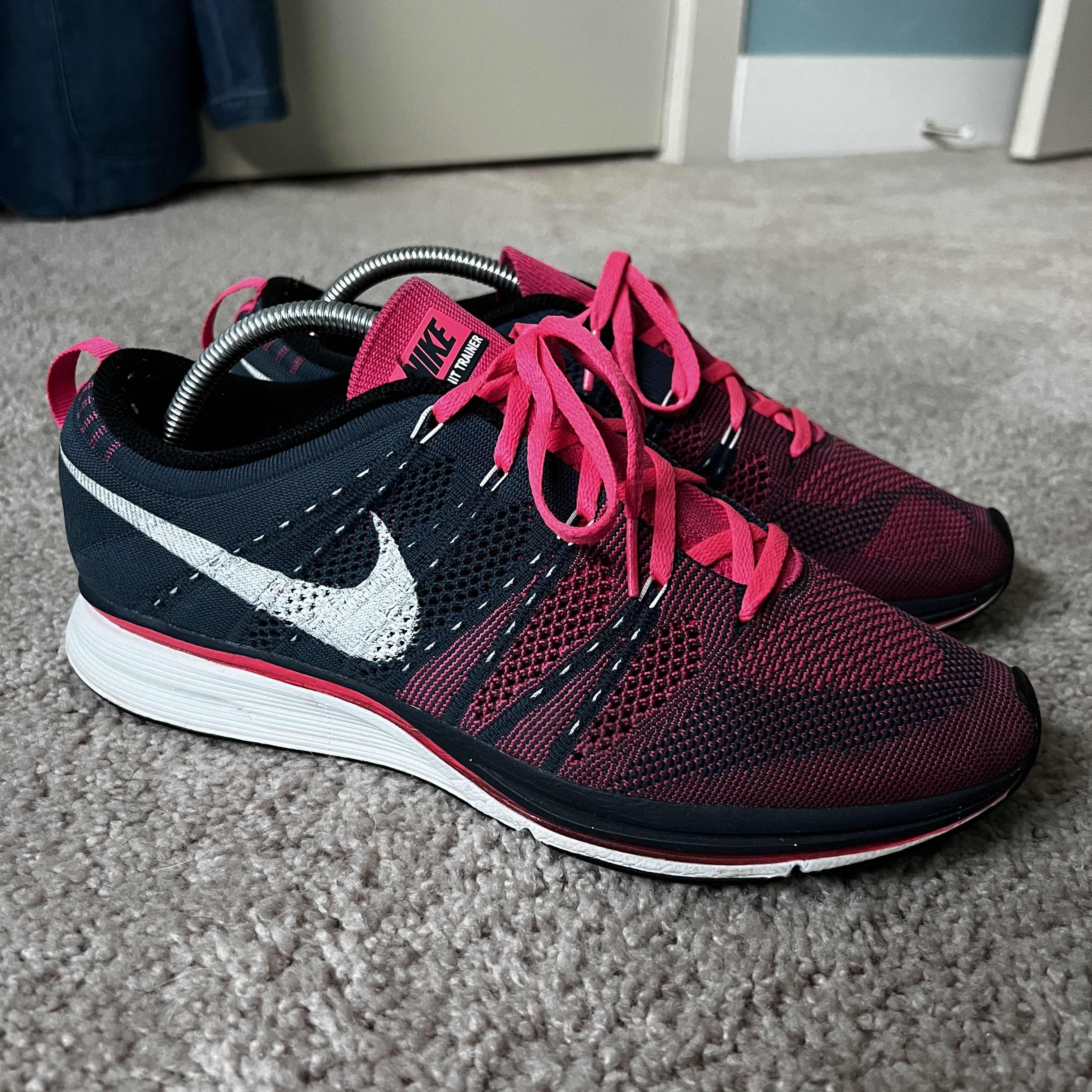 Nike Nike Flyknit Trainer Squadron Blue Racer Pink Size US 10 / EU 43 - 3 Thumbnail