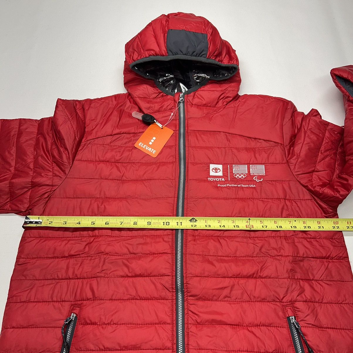 Japanese Brand NEW Toyota Jacket Red Puffer Full Zip Coat Olympics Promo Size US M / EU 48-50 / 2 - 22 Thumbnail