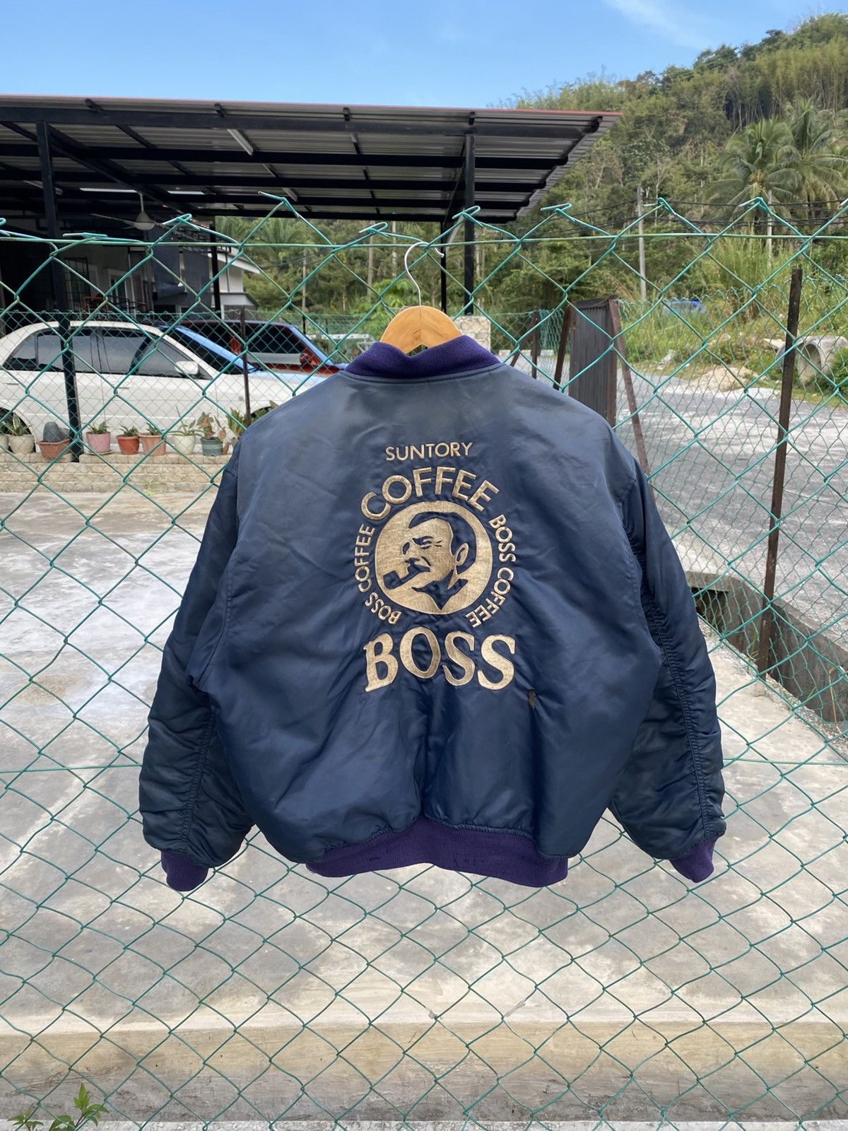Japanese Brand Distressed Suntory Coffee Boss embroidery big logo bombers Size US L / EU 52-54 / 3 - 2 Thumbnail