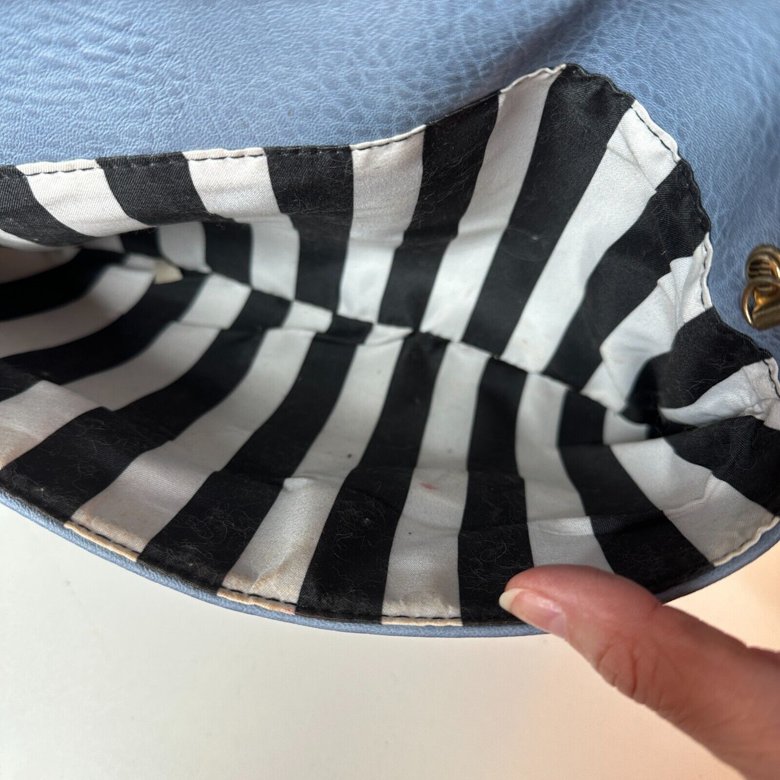 Other Urban Expressions Stella Blue Pebble Stripe Interior Clutch Size ONE SIZE - 13 Thumbnail