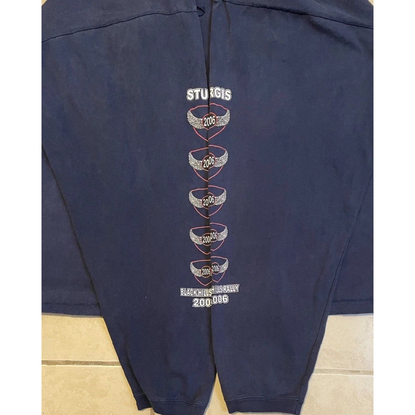 Harley Davidson VINTAGE Sturgis Faded Distress Shirt 3XL Harley-Davidson Biker Motorcycle Grunge 90s T-Shirt Mens Blue Harley Davidson Graphic Tee Size US XXL / EU 58 / 5 - 6 Thumbnail