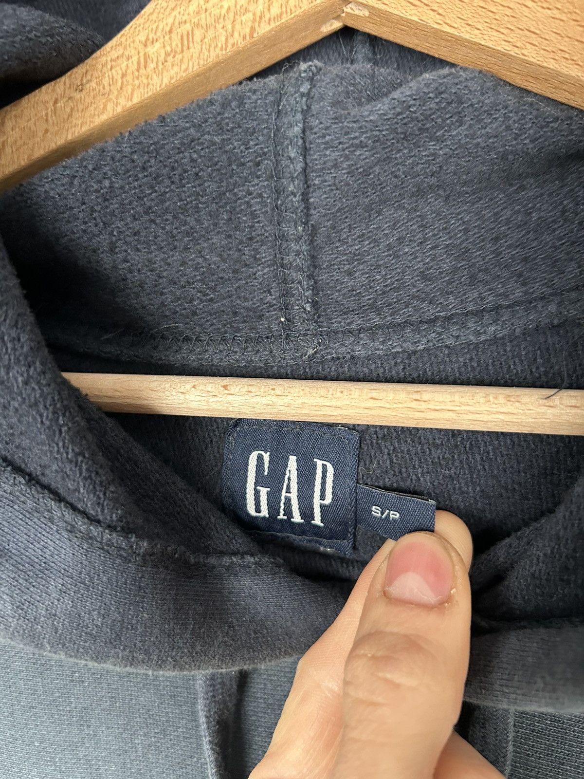 Gap Vintage GAP Baggy Oversized Hoodie Streetwear Rap Skate Size US S / EU 44-46 / 1 - 5 Thumbnail